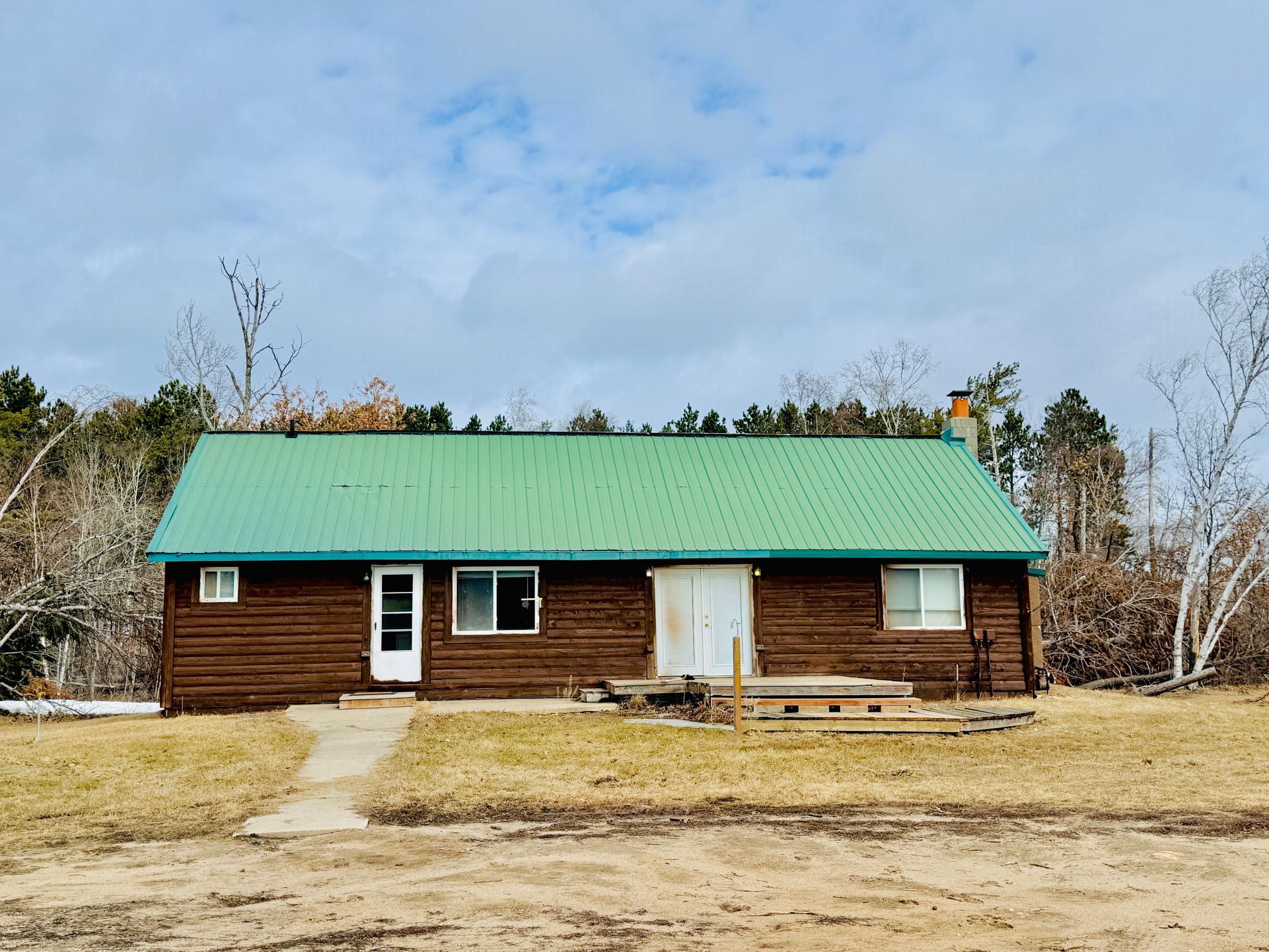 2001 single family home for sale at 515 Carr Lake Road SE in Bemidji, MN — 4 bed, 2 bath (photo 2 of 30)