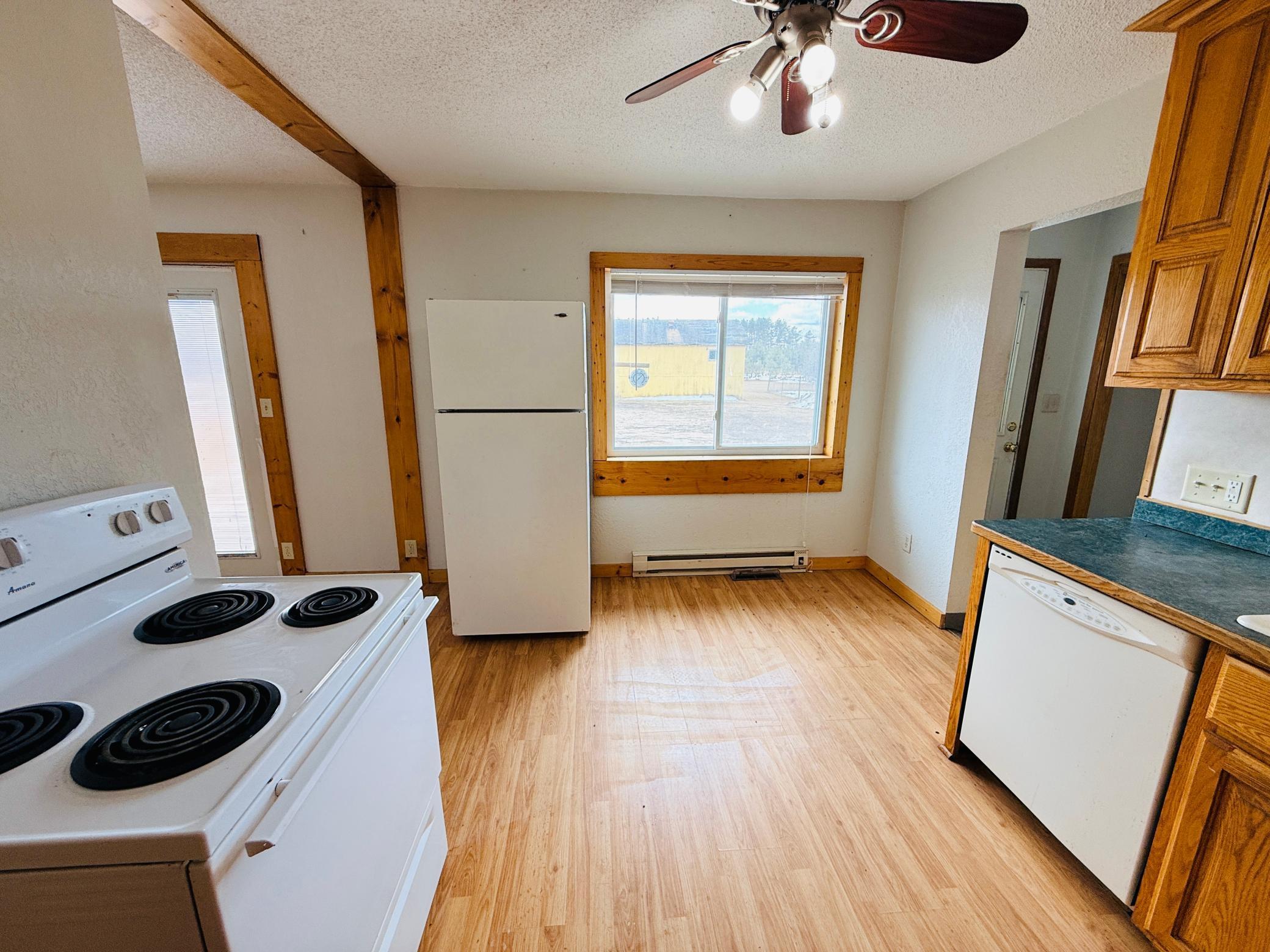 2001 single family home for sale at 515 Carr Lake Road SE in Bemidji, MN — 4 bed, 2 bath (photo 5 of 30)
