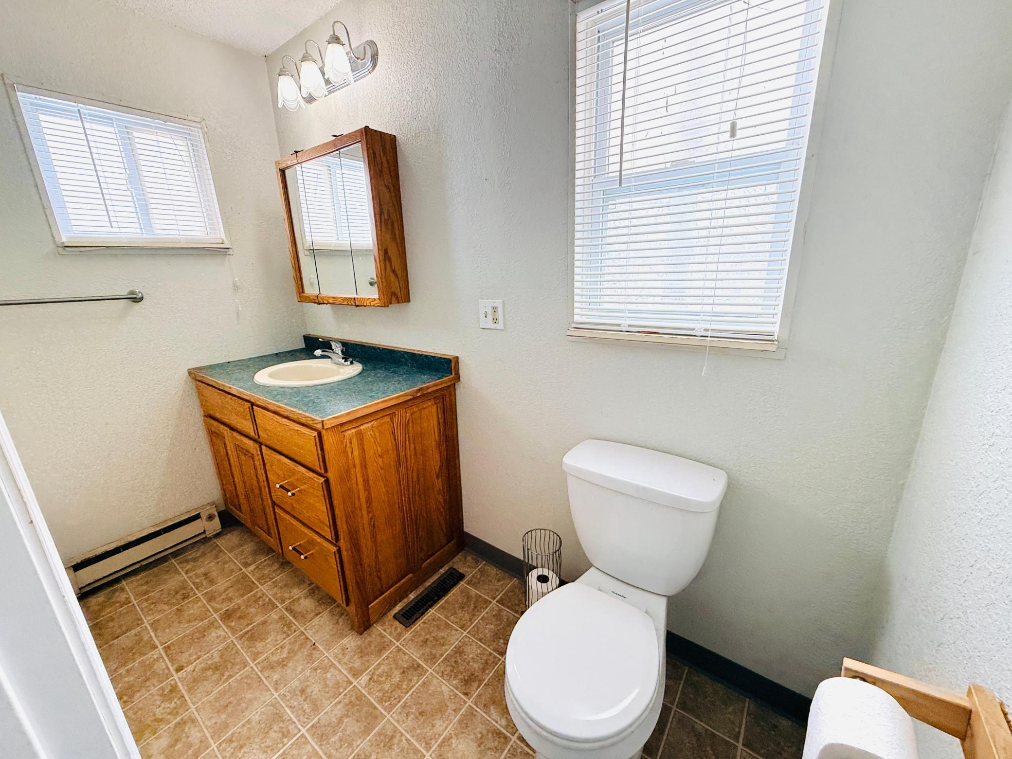 2001 single family home for sale at 515 Carr Lake Road SE in Bemidji, MN — 4 bed, 2 bath (photo 7 of 30)