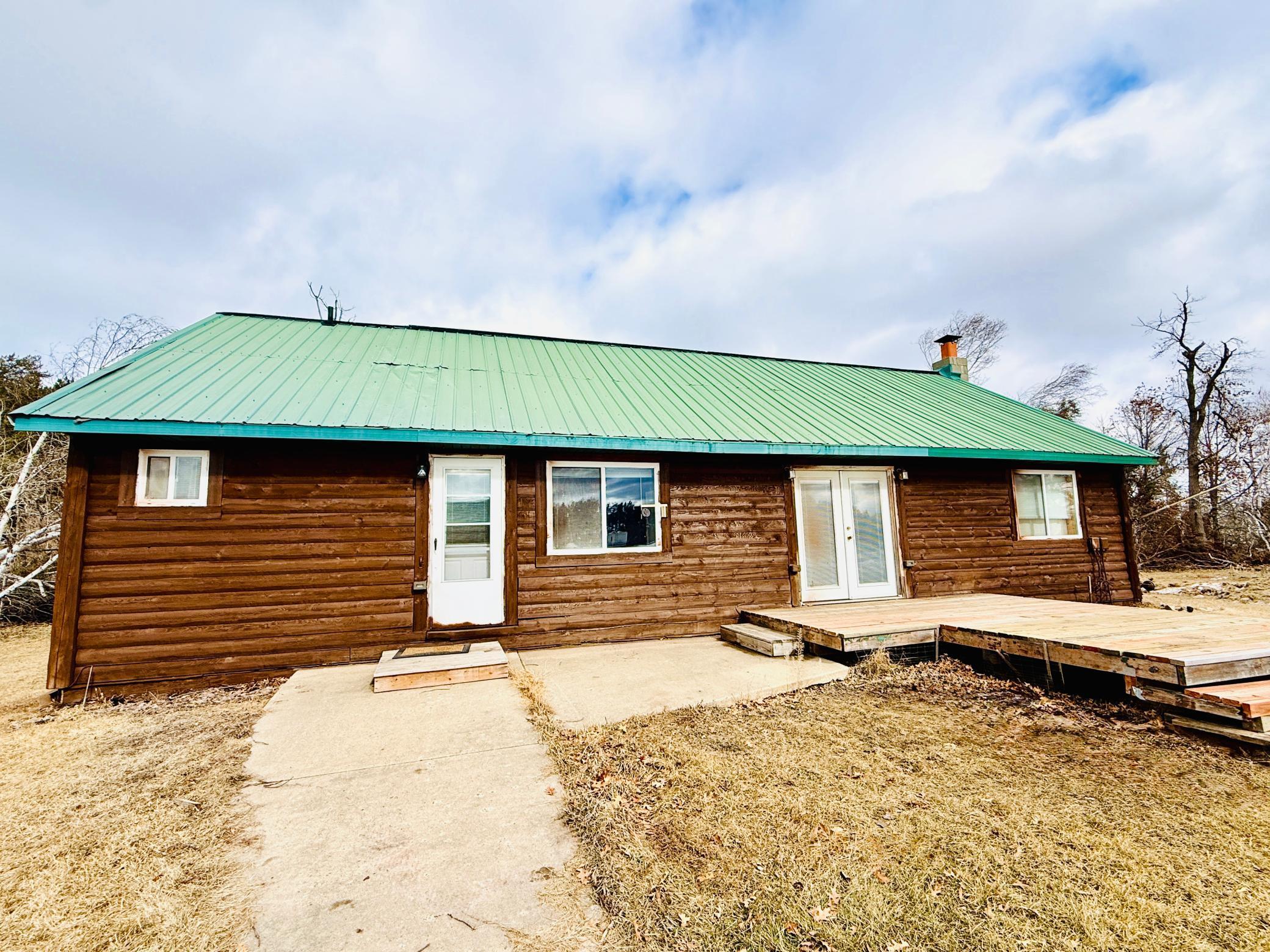 2001 single family home for sale at 515 Carr Lake Road SE in Bemidji, MN — 4 bed, 2 bath