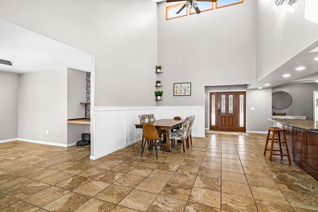 1993 single family home for sale at 33107 Chippewa Drive in Grand Rapids, MN — 4 bed, 2 bath (photo 6 of 22)