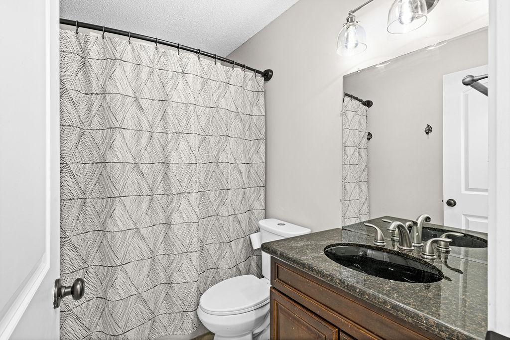 1993 single family home for sale at 33107 Chippewa Drive in Grand Rapids, MN — 4 bed, 2 bath (photo 13 of 22)