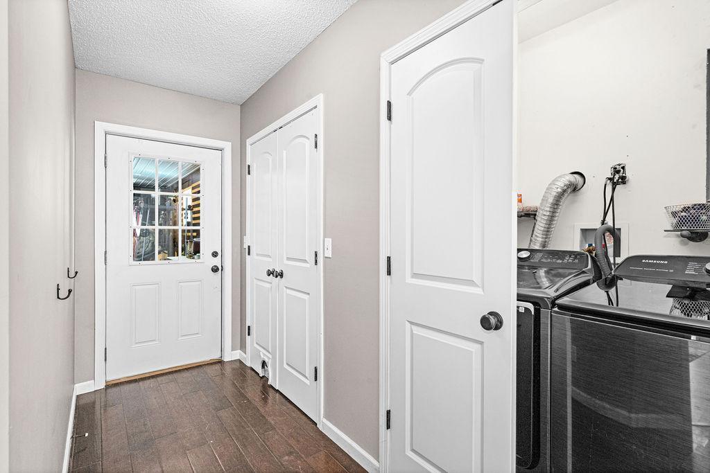1993 single family home for sale at 33107 Chippewa Drive in Grand Rapids, MN — 4 bed, 2 bath (photo 15 of 22)