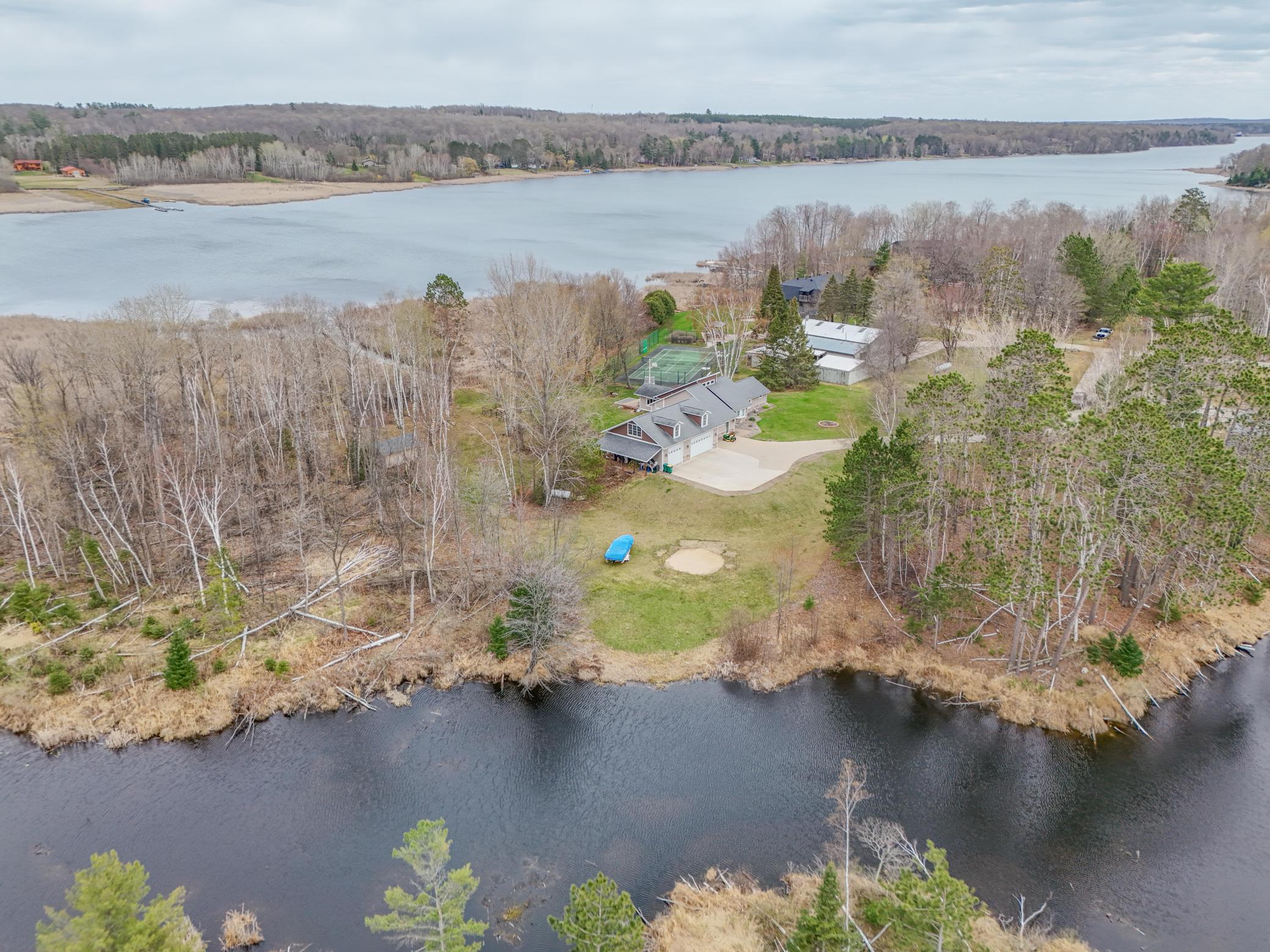 1993 single family home for sale at 33107 Chippewa Drive in Grand Rapids, MN — 4 bed, 2 bath (photo 11 of 52)