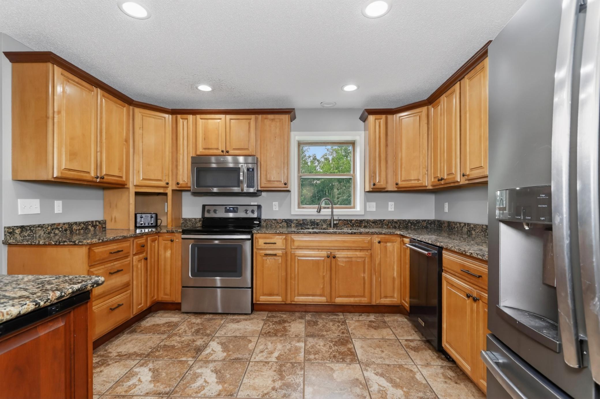 1993 single family home for sale at 33107 Chippewa Drive in Grand Rapids, MN — 4 bed, 2 bath (photo 17 of 52)