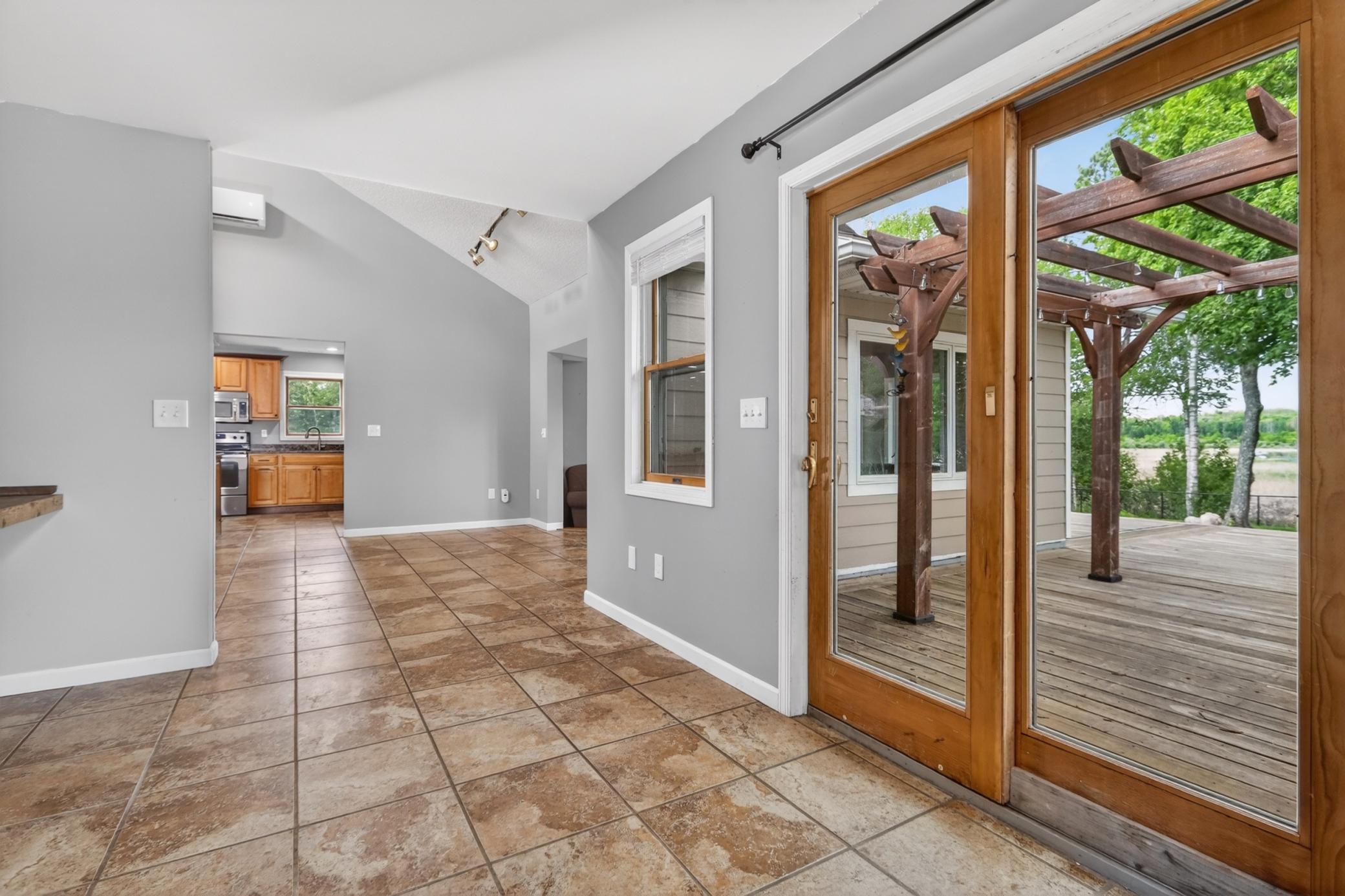 1993 single family home for sale at 33107 Chippewa Drive in Grand Rapids, MN — 4 bed, 2 bath (photo 23 of 52)