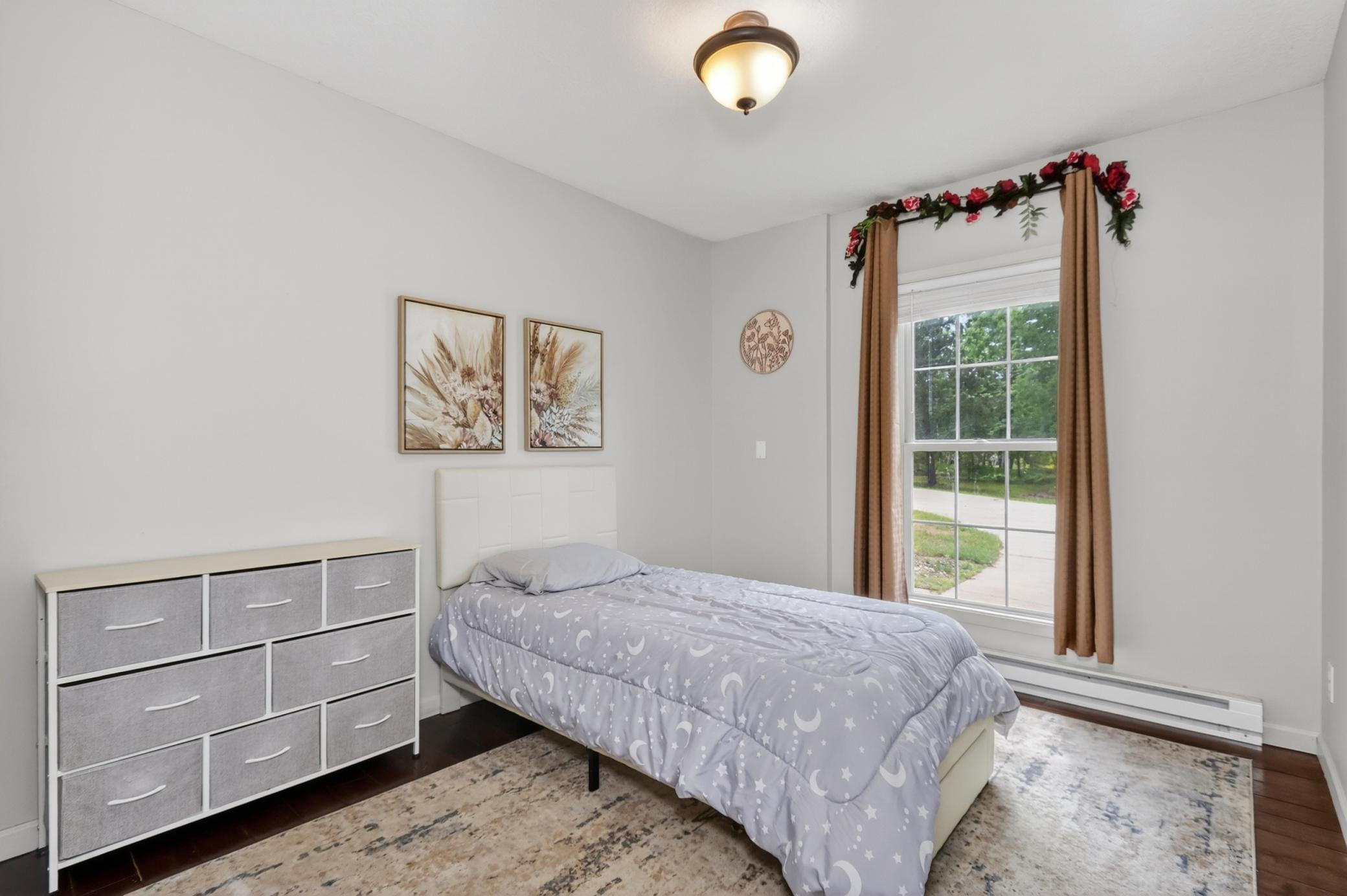 1993 single family home for sale at 33107 Chippewa Drive in Grand Rapids, MN — 4 bed, 2 bath (photo 37 of 52)