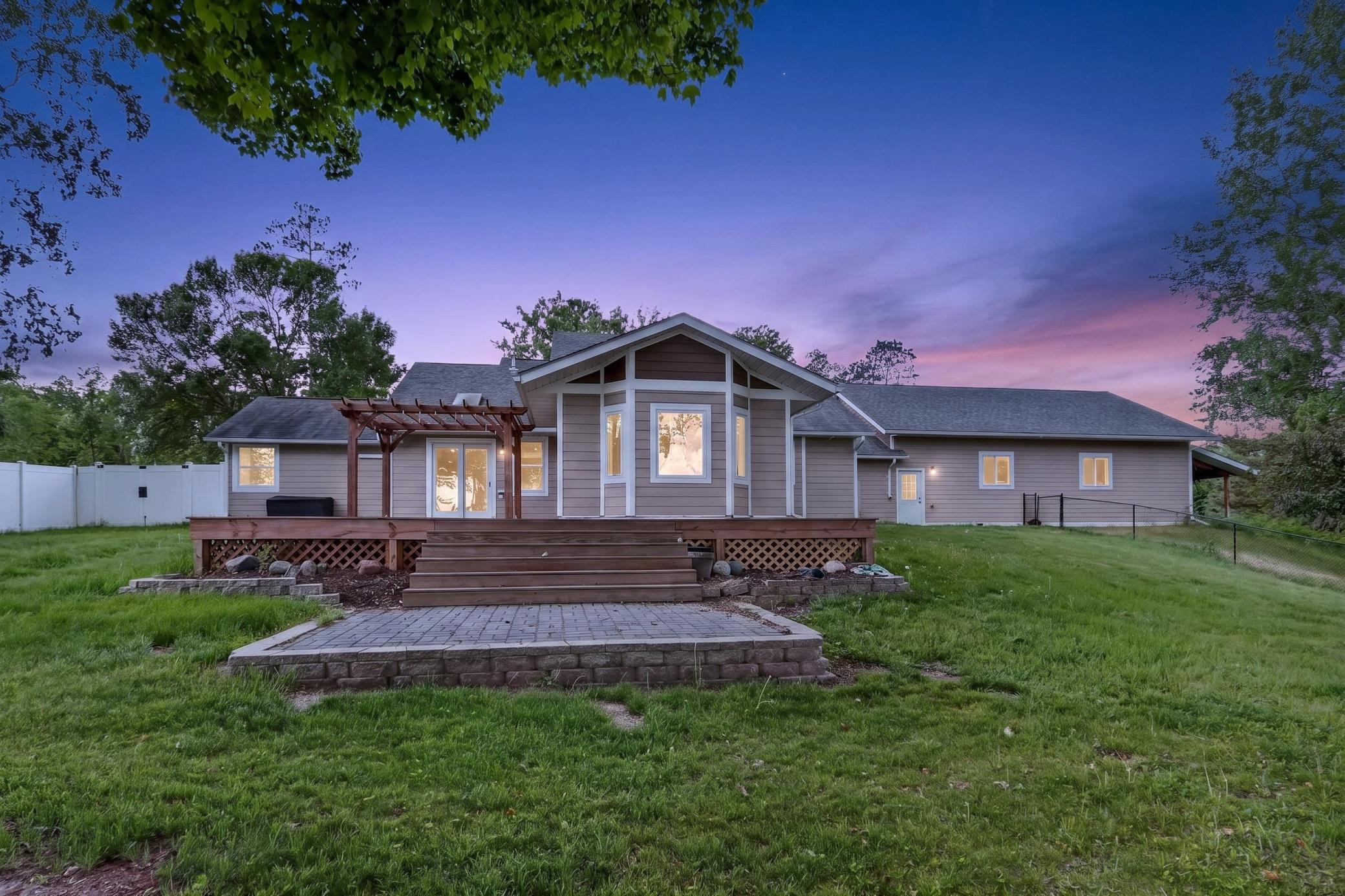 1993 single family home for sale at 33107 Chippewa Drive in Grand Rapids, MN — 4 bed, 2 bath (photo 50 of 52)