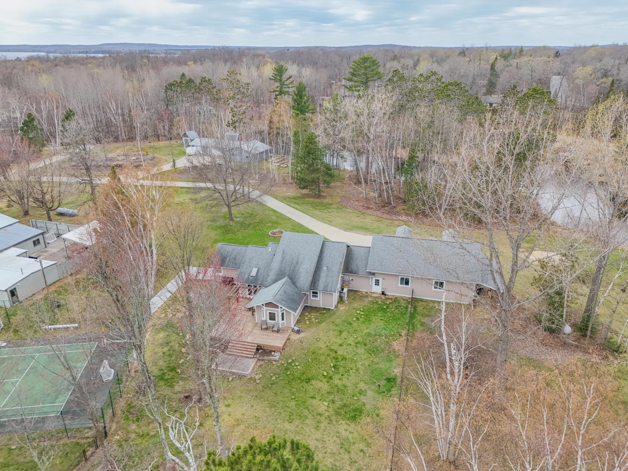 1993 single family home for sale at 33107 Chippewa Drive in Grand Rapids, MN — 4 bed, 2 bath (photo 6 of 52)