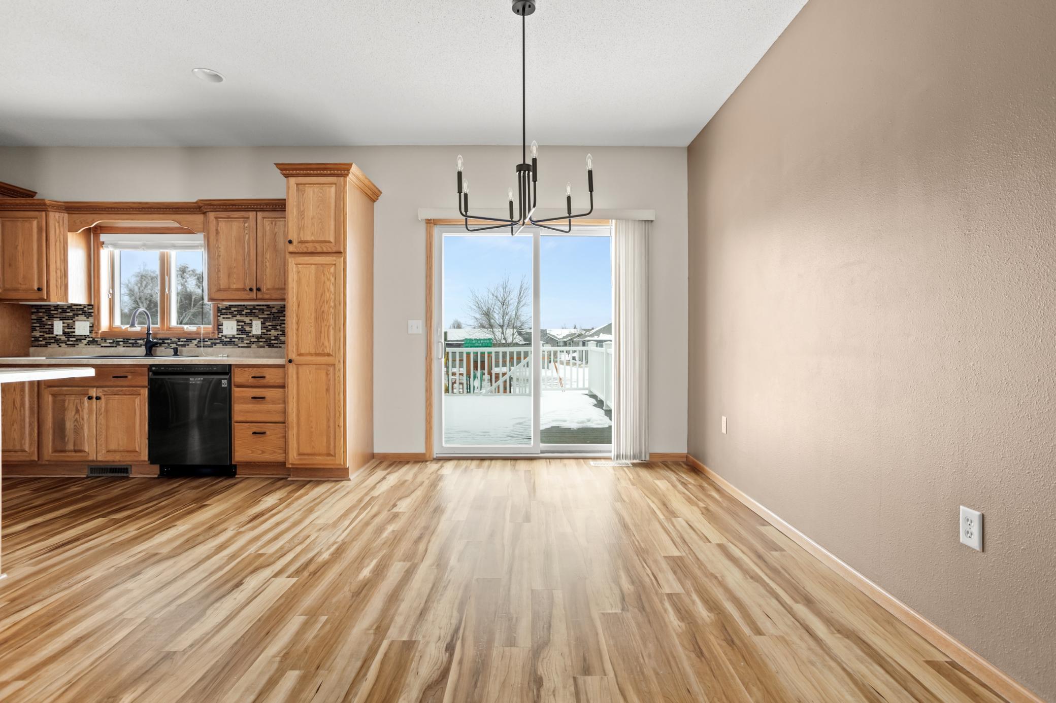2005 single family home for sale at 1410 Mendenhall Avenue in Breckenridge, MN — 6 bed, 3 bath (photo 23 of 49)