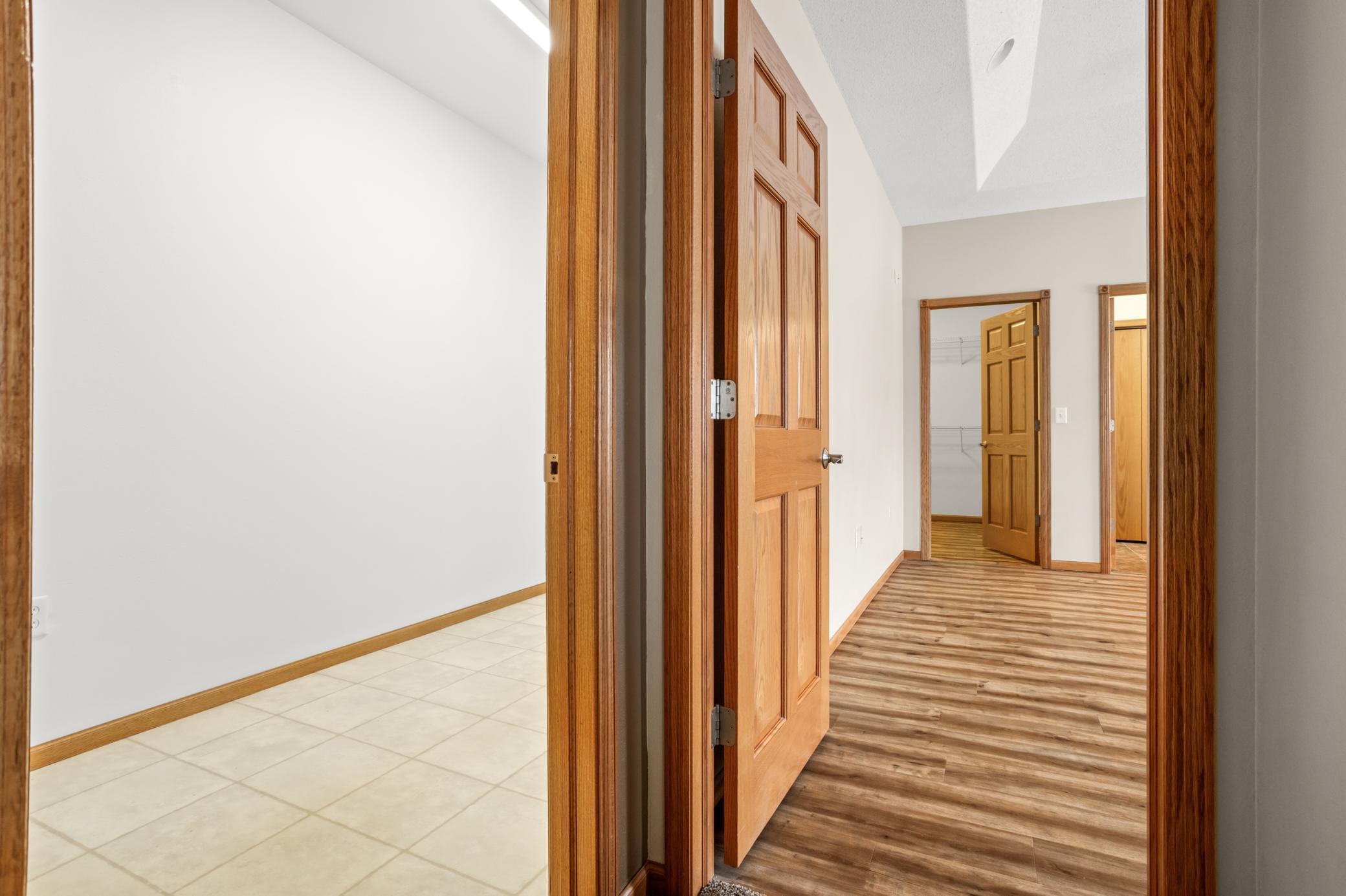 2005 single family home for sale at 1410 Mendenhall Avenue in Breckenridge, MN — 6 bed, 3 bath (photo 34 of 49)