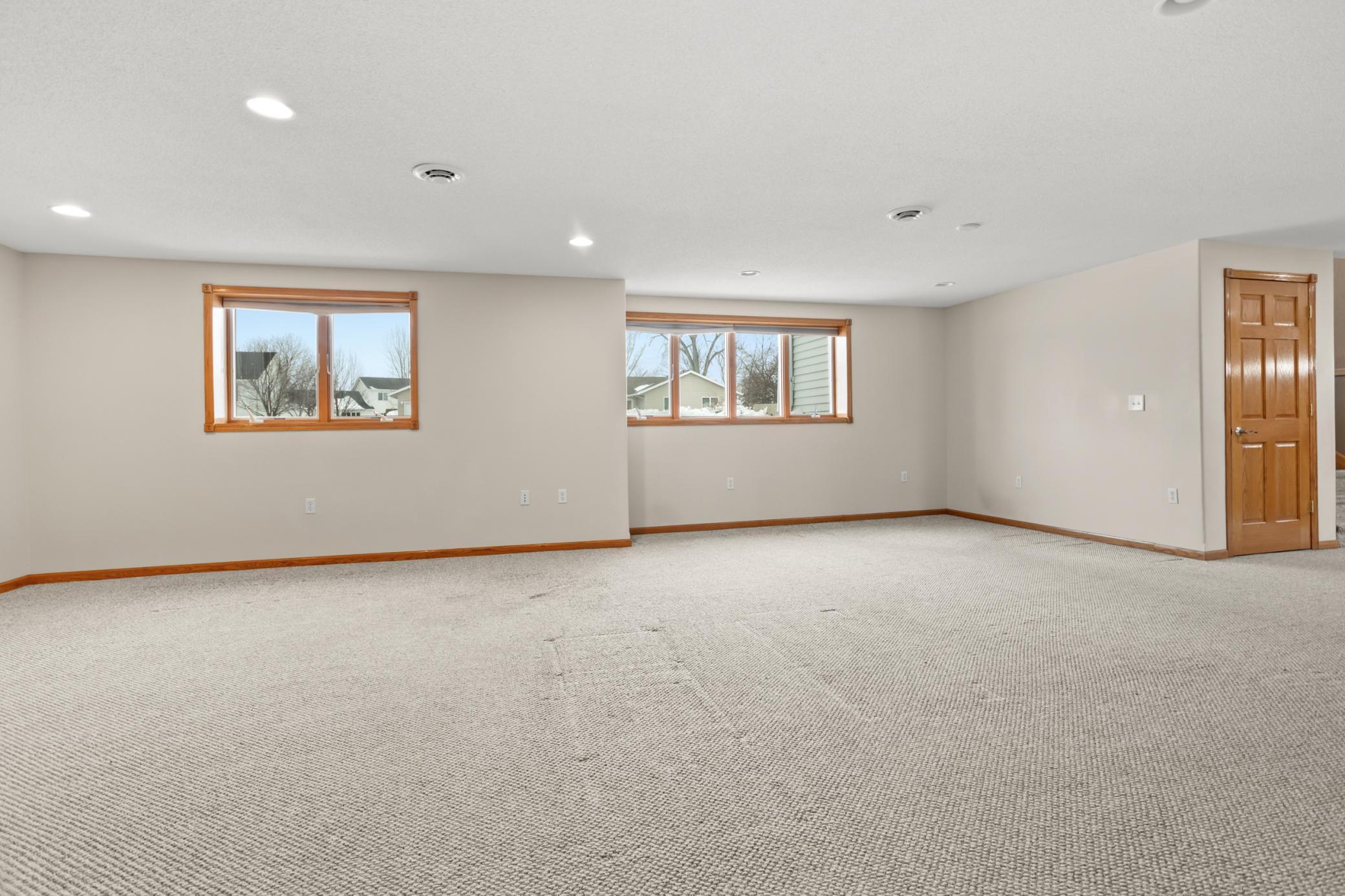2005 single family home for sale at 1410 Mendenhall Avenue in Breckenridge, MN — 6 bed, 3 bath (photo 38 of 49)