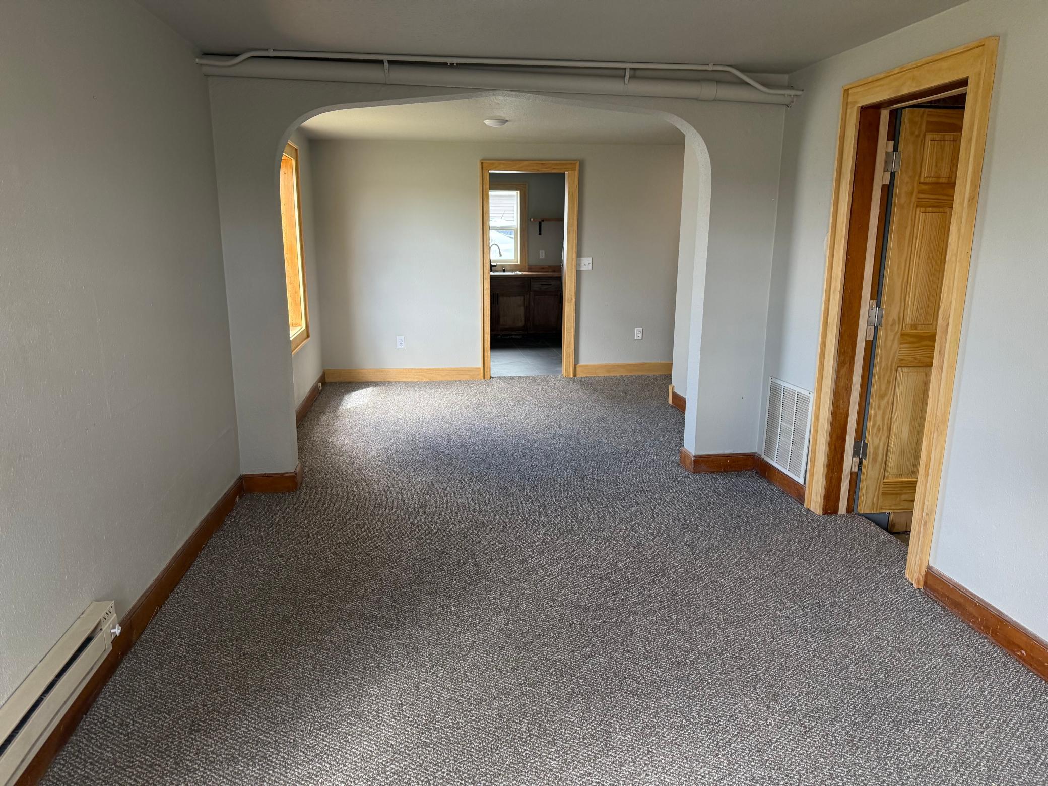 1920 triplex for sale at 215 9th Street NW in Bemidji, MN — 6 bed, 3 bath (photo 18 of 31)