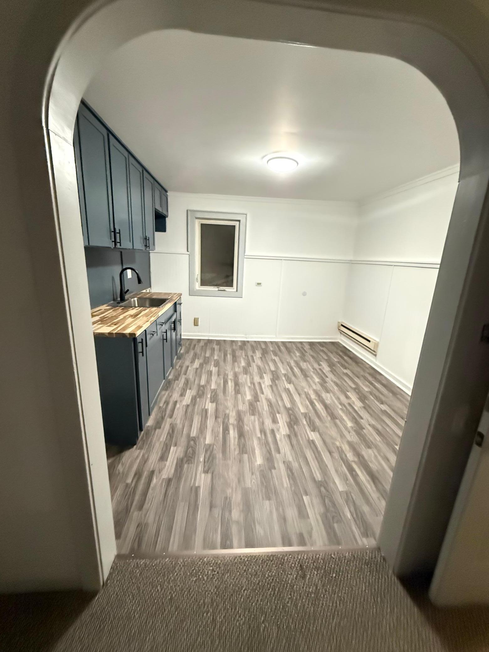 1920 triplex for sale at 215 9th Street NW in Bemidji, MN — 6 bed, 3 bath (photo 20 of 31)