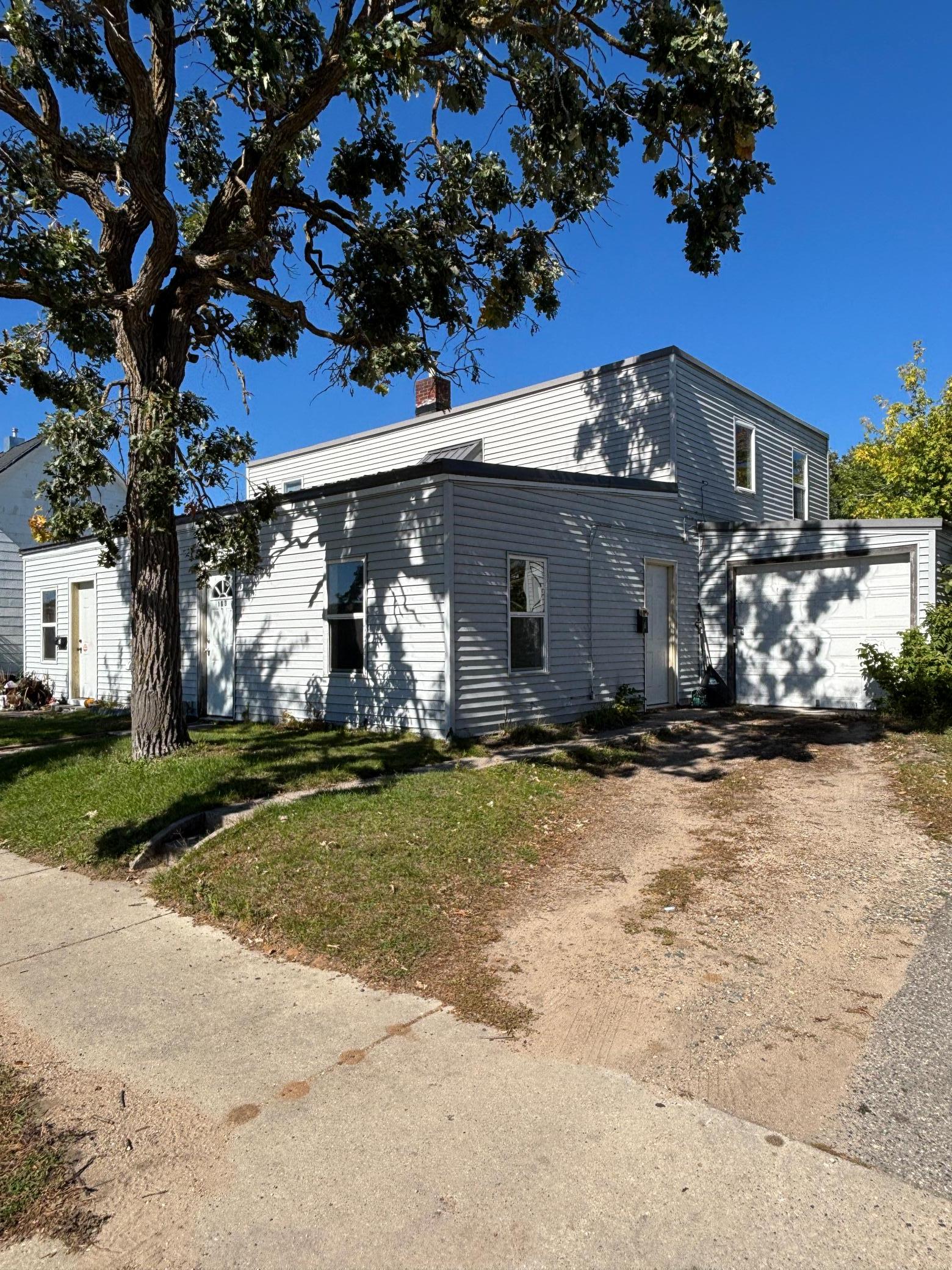 1920 triplex for sale at 215 9th Street NW in Bemidji, MN — 6 bed, 3 bath (photo 31 of 31)