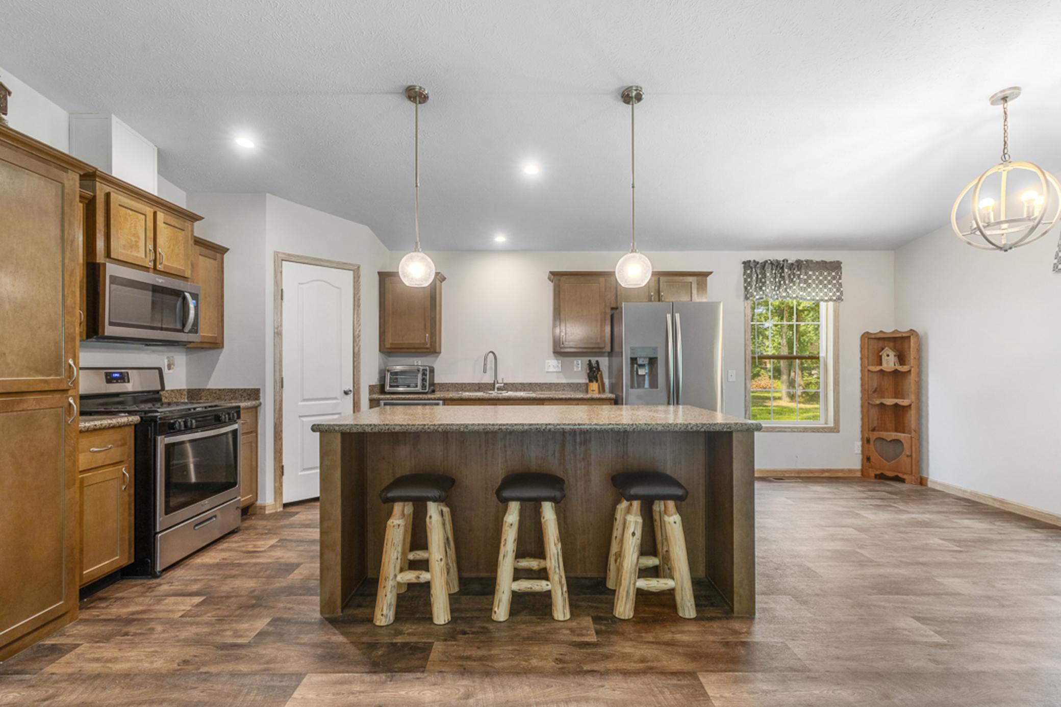 2021 single family home for sale at 3583 Pine Ridge Road in Brainerd, MN — 2 bed, 2 bath (photo 9 of 26)