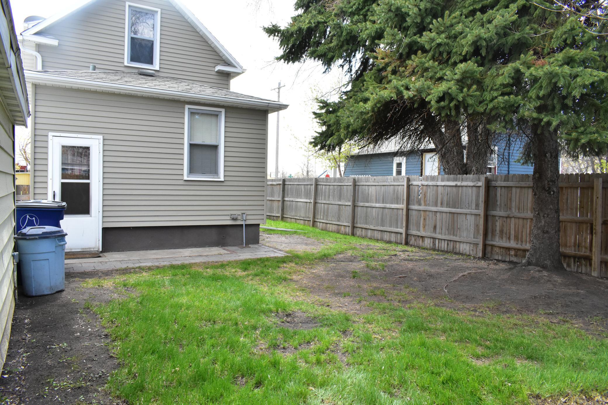 1404 2nd Avenue N, Moorhead MN 56560 - Photo 2 of 20