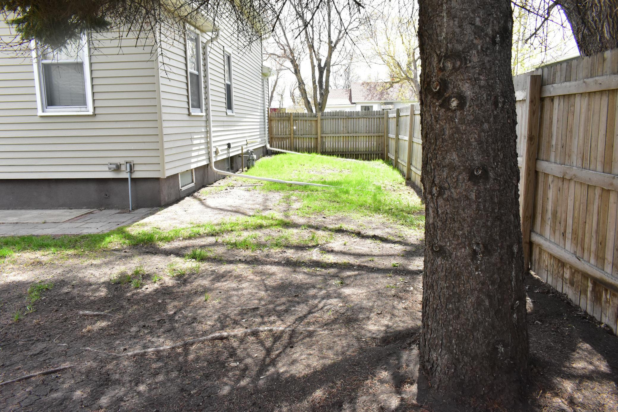 1404 2nd Avenue N, Moorhead MN 56560 - Photo 4 of 20