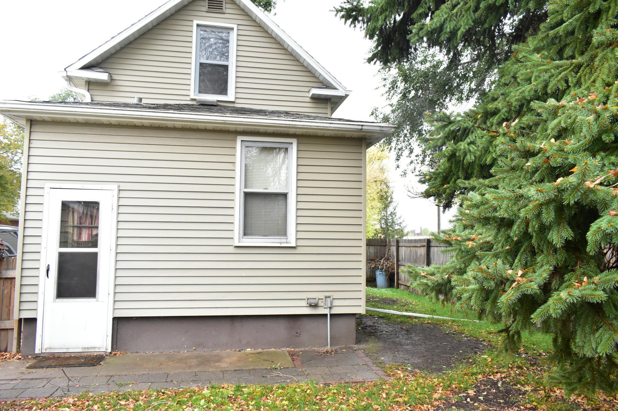 1404 2nd Avenue N, Moorhead MN 56560 - Photo 5 of 20