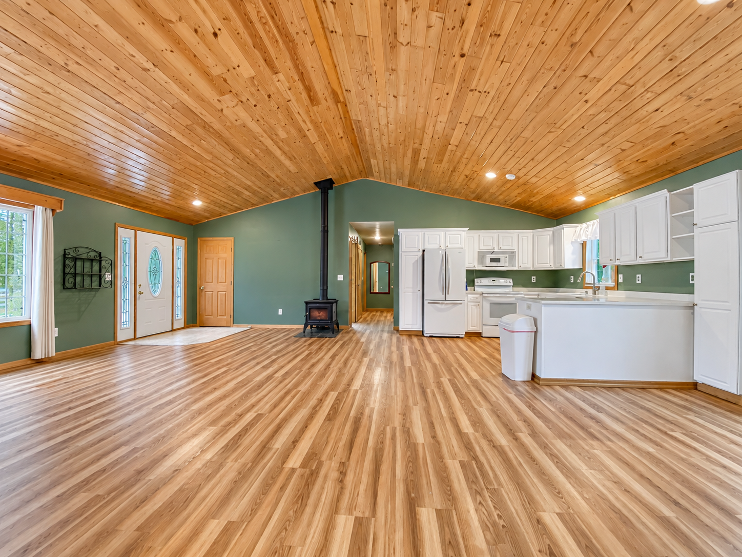 2007 single family home for sale at 309 Birch Court in Park Rapids, MN — 3 bed, 3 bath (photo 11 of 32)