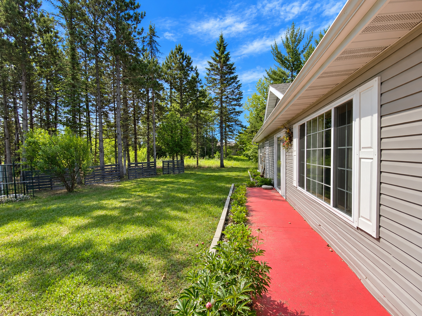 2007 single family home for sale at 309 Birch Court in Park Rapids, MN — 3 bed, 3 bath (photo 3 of 32)