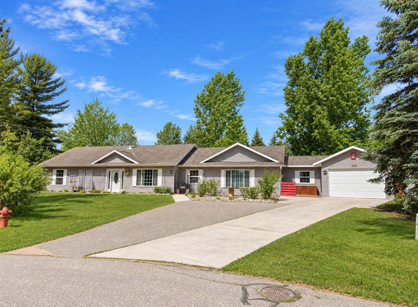2007 single family home for sale at 309 Birch Court in Park Rapids, MN — 3 bed, 3 bath (photo 10 of 32)