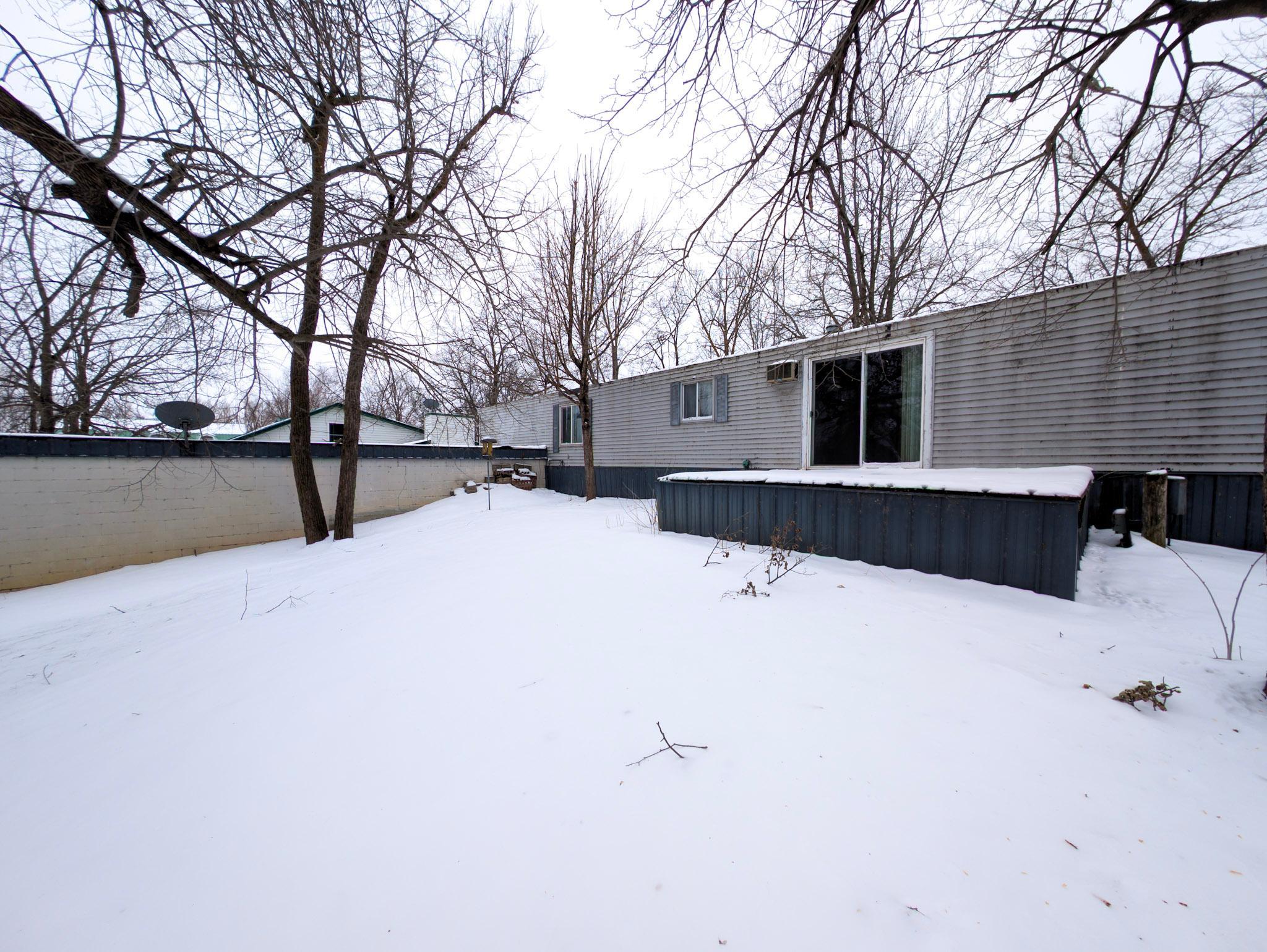 1979 single family home for sale at 43099 Ja Ma Ka Road in Dent, MN — 2 bed, 1 bath (photo 10 of 17)