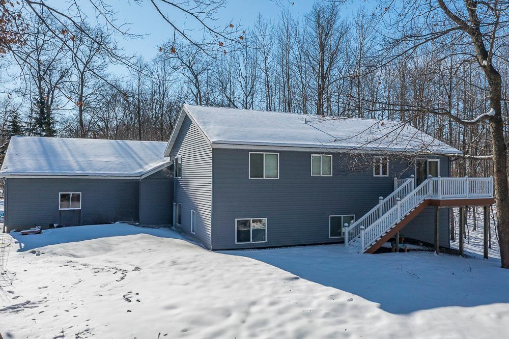 2004 single family home for sale at 8080 County Road 127 in Brainerd, MN — 4 bed, 3 bath (photo 5 of 50)