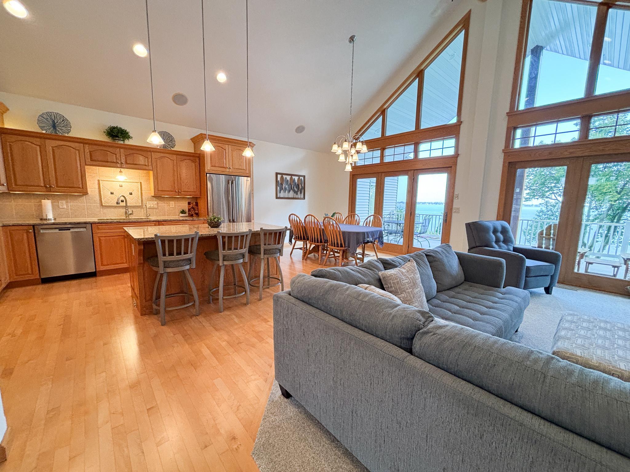 2004 single family home for sale at 521 E Summit Street in Battle Lake, MN — 4 bed, 3 bath (photo 11 of 78)