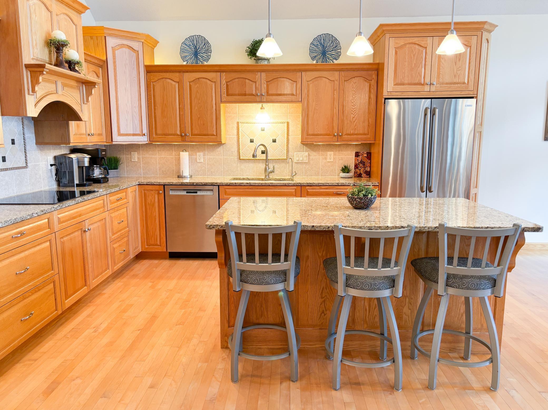 2004 single family home for sale at 521 E Summit Street in Battle Lake, MN — 4 bed, 3 bath (photo 14 of 78)