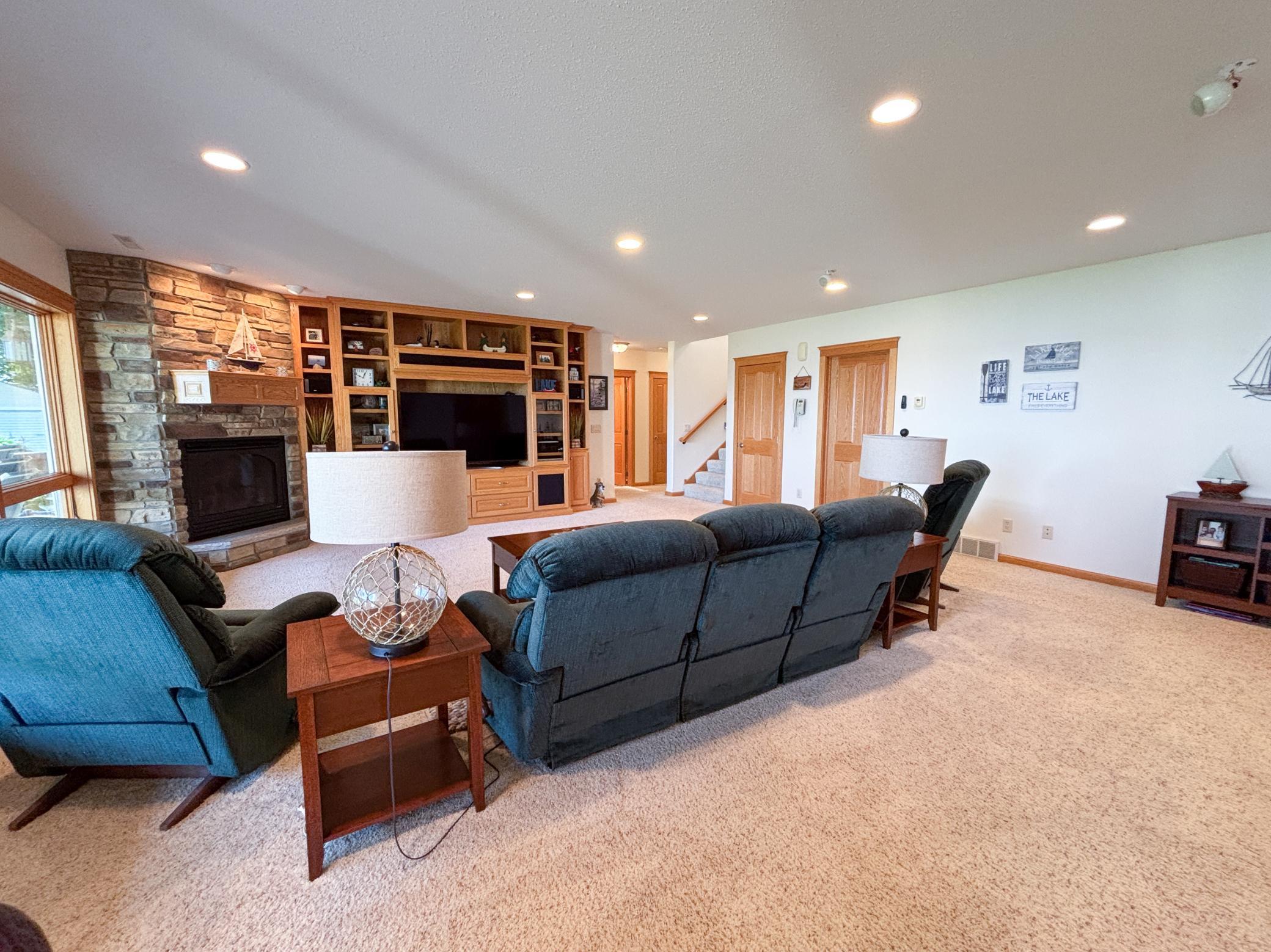 2004 single family home for sale at 521 E Summit Street in Battle Lake, MN — 4 bed, 3 bath (photo 30 of 78)