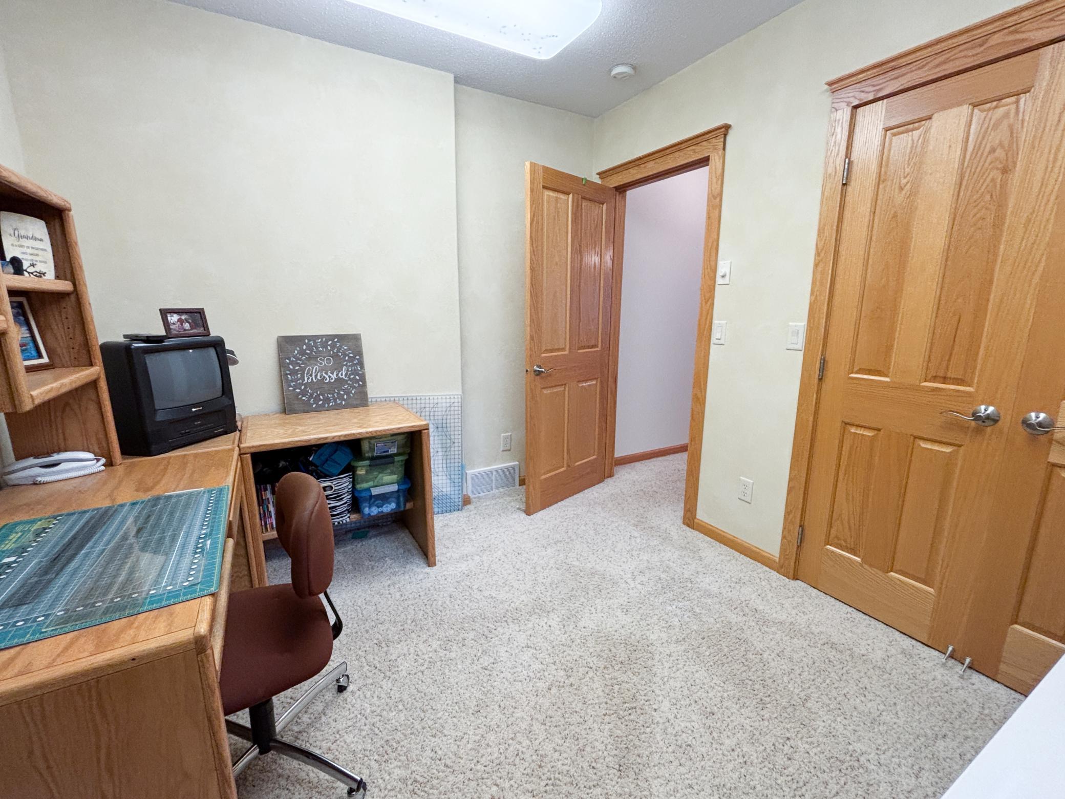 2004 single family home for sale at 521 E Summit Street in Battle Lake, MN — 4 bed, 3 bath (photo 38 of 78)