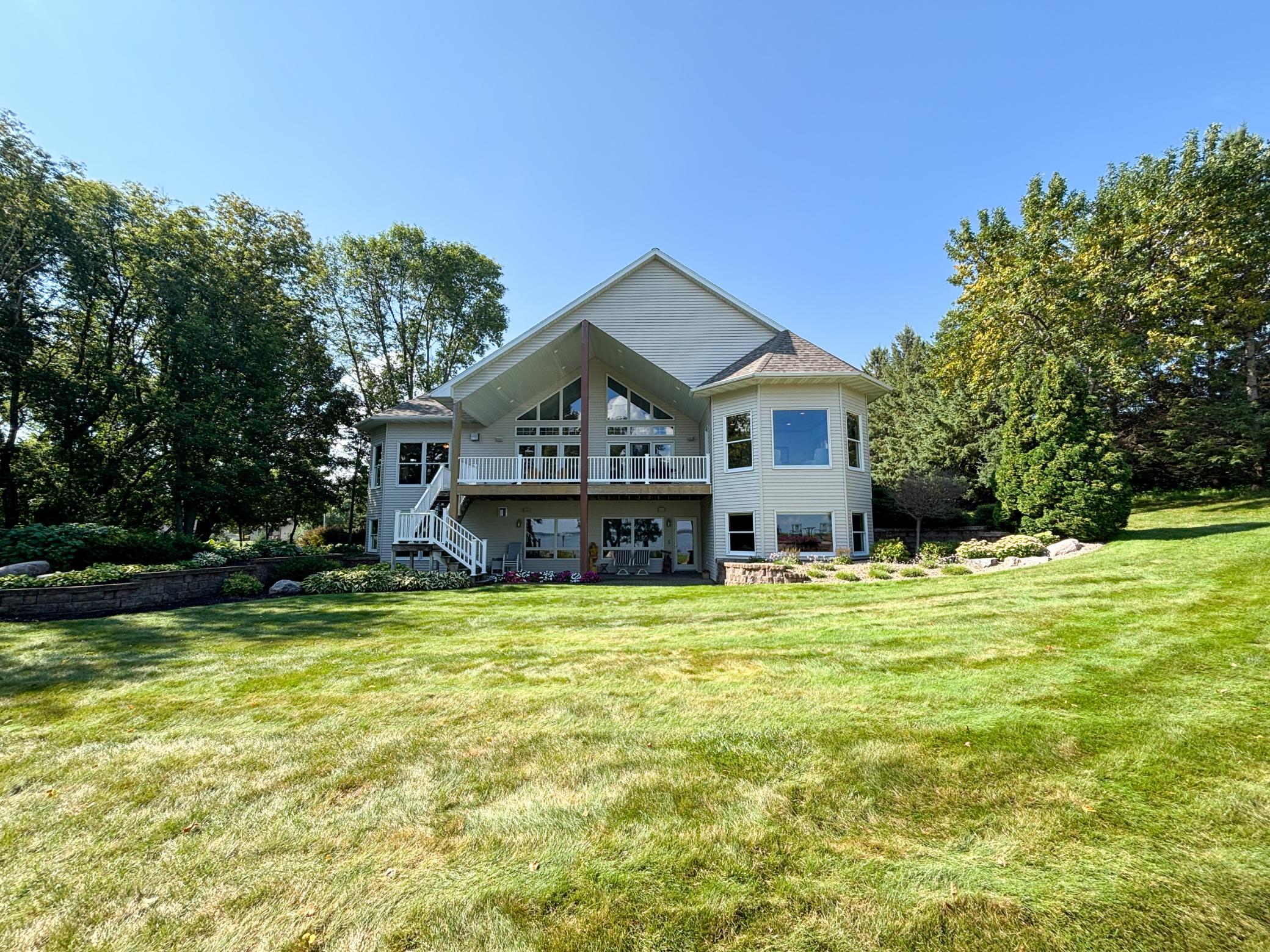2004 single family home for sale at 521 E Summit Street in Battle Lake, MN — 4 bed, 3 bath (photo 54 of 78)