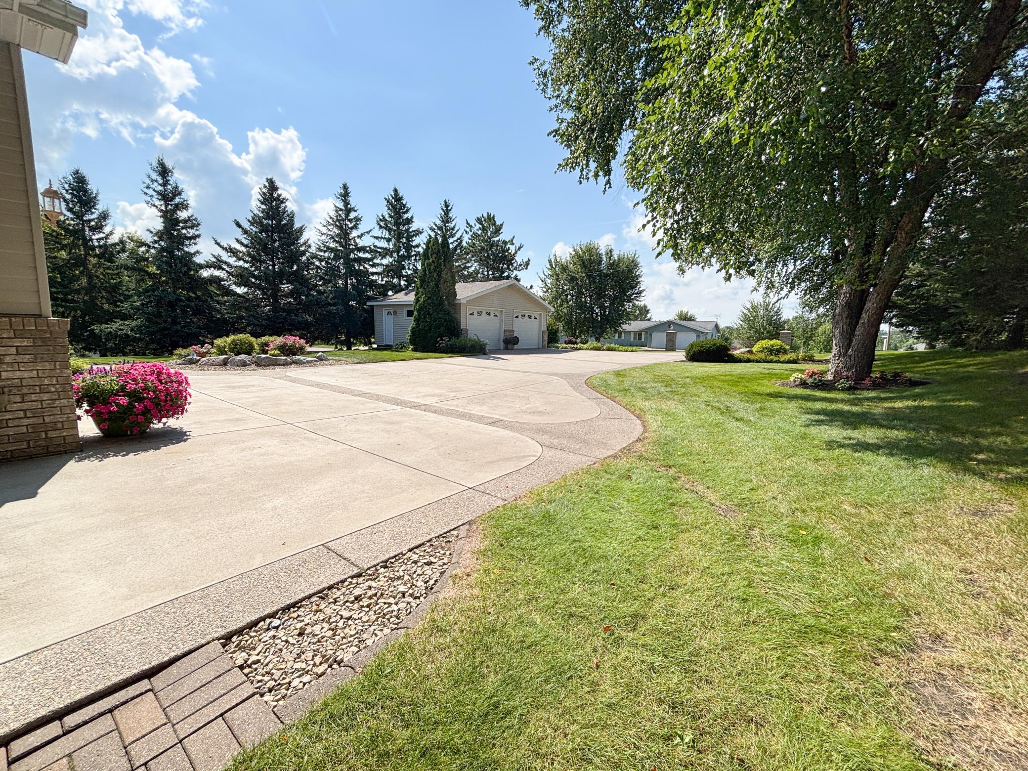2004 single family home for sale at 521 E Summit Street in Battle Lake, MN — 4 bed, 3 bath (photo 64 of 78)