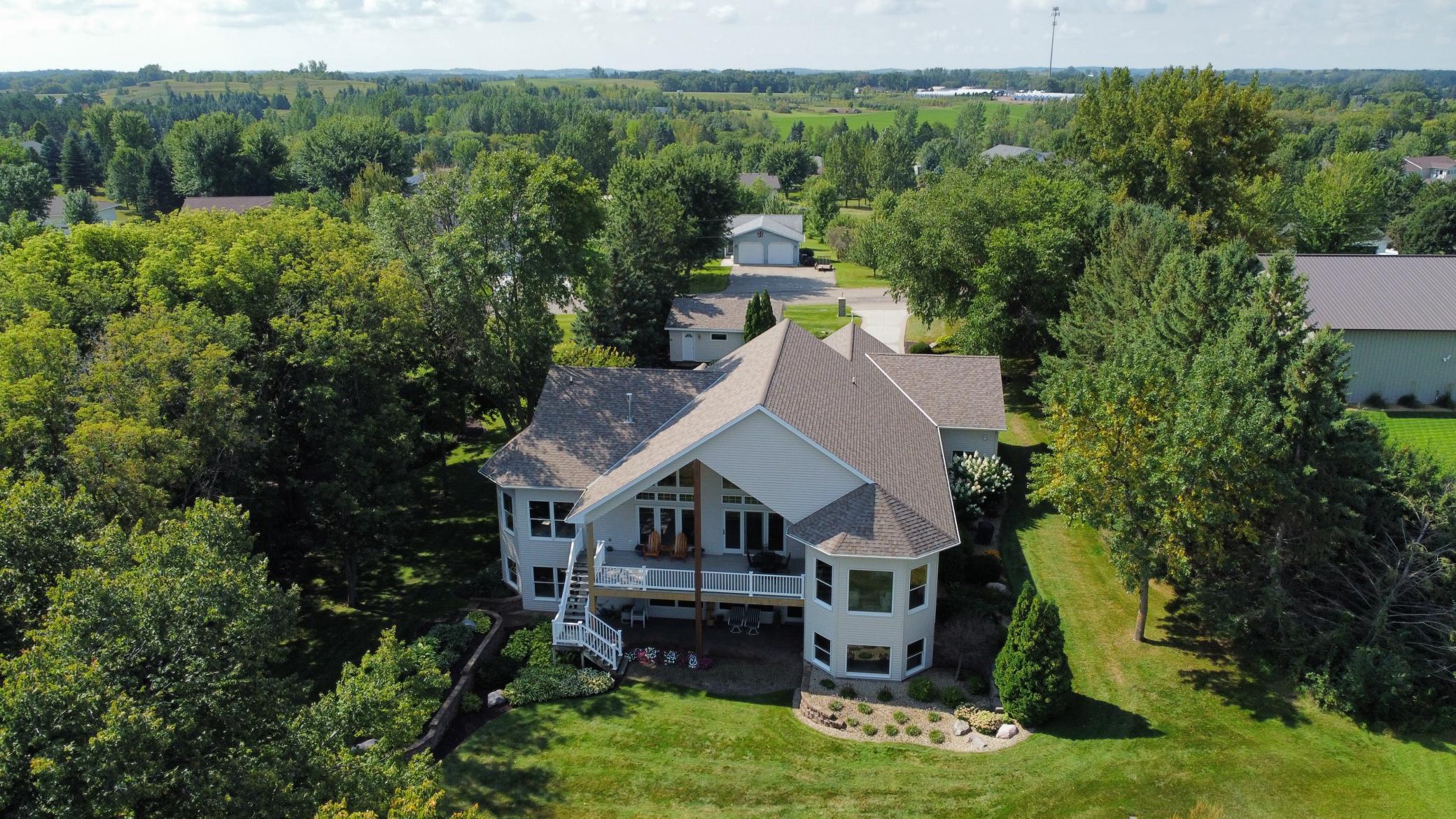 2004 single family home for sale at 521 E Summit Street in Battle Lake, MN — 4 bed, 3 bath (photo 71 of 78)