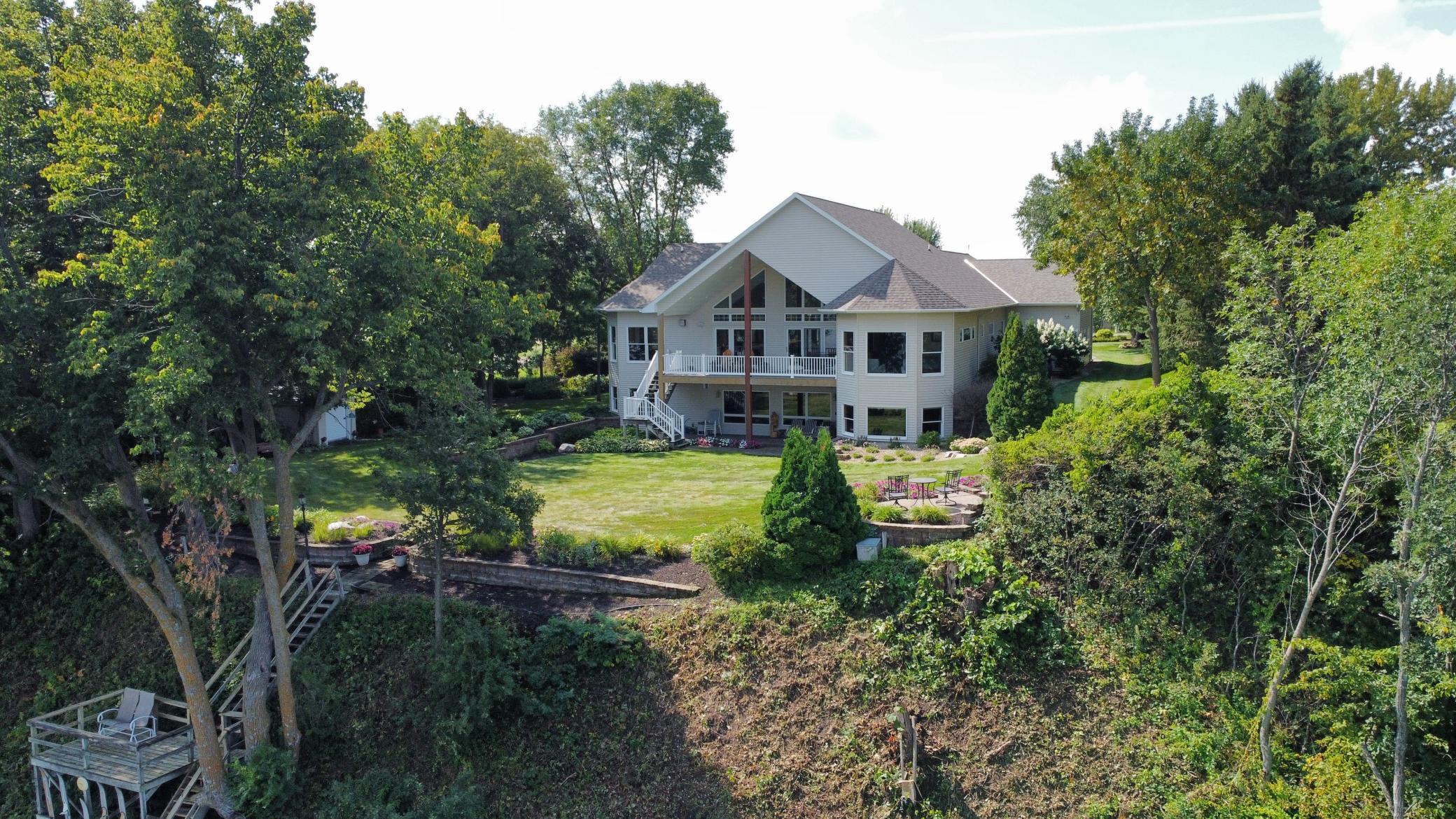 2004 single family home for sale at 521 E Summit Street in Battle Lake, MN — 4 bed, 3 bath (photo 72 of 78)