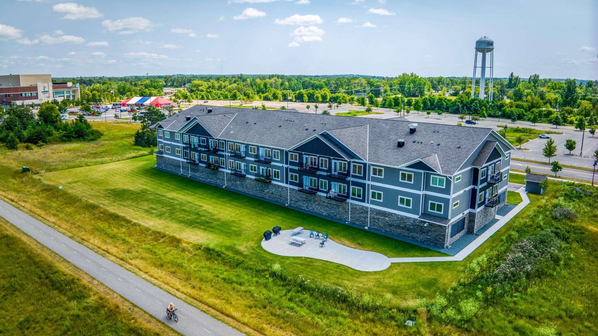 2021 condo for sale at 715 Lake Shore Drive NE, Unit 200 in Bemidji, MN — 1 bed, 1 bath (photo 32 of 36)