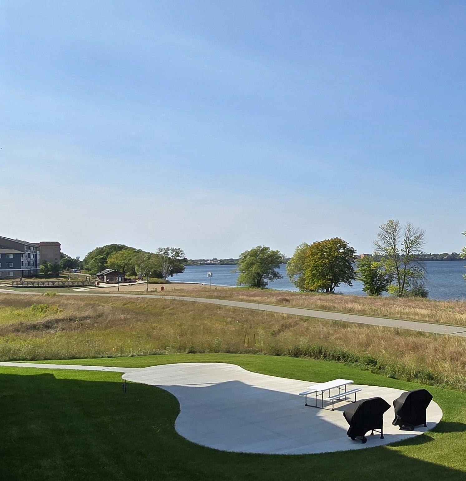 2021 condo for sale at 715 Lake Shore Drive NE, Unit 200 in Bemidji, MN — 1 bed, 1 bath (photo 7 of 36)