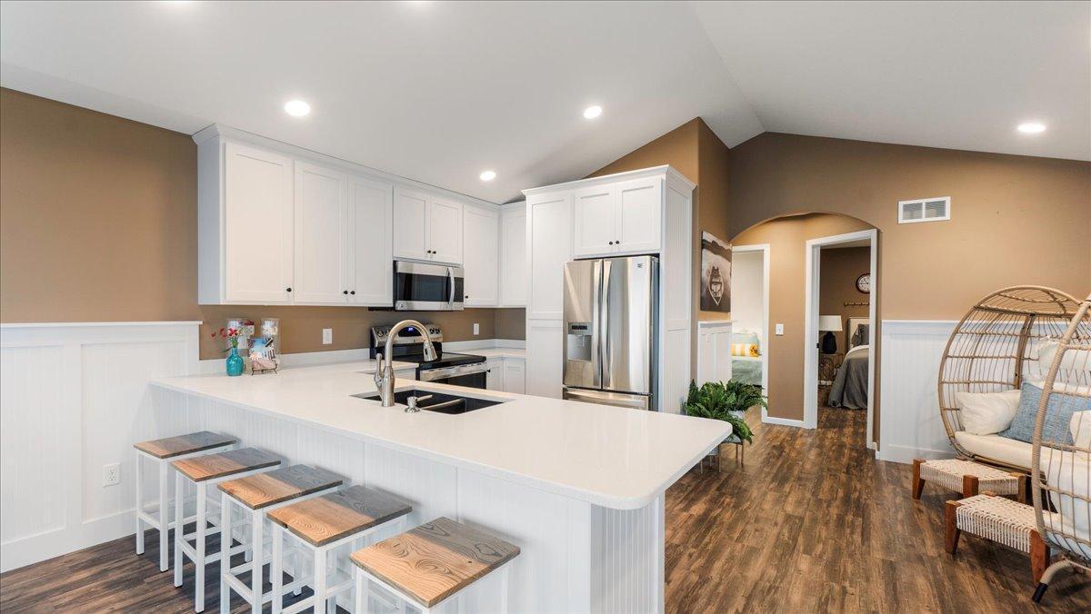 1985 single family home for sale at 1744 Old Cty Road 120 NE, Unit 3 in Alexandria, MN — 2 bed, 1 bath (photo 5 of 13)