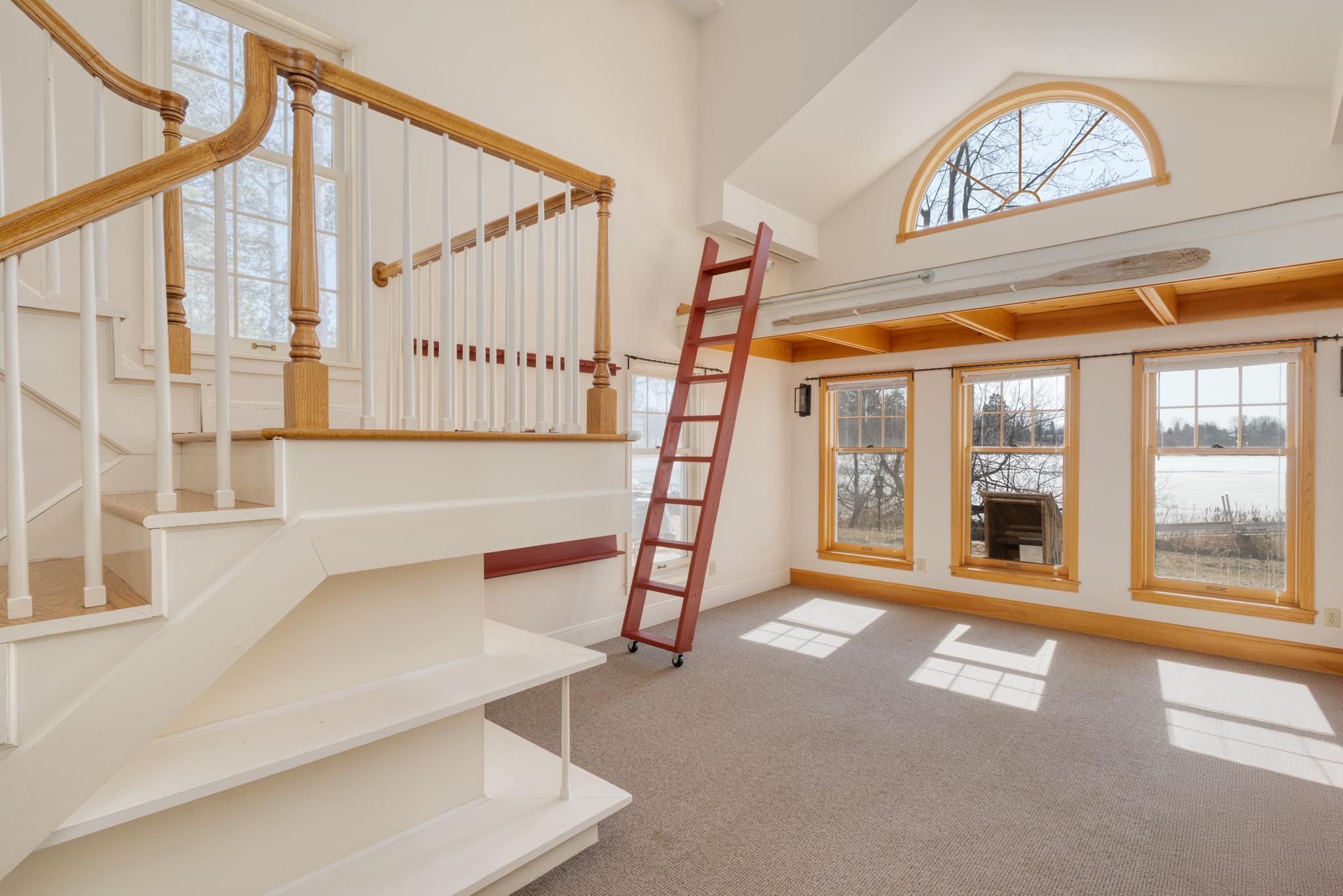 1989 single family home for sale at 120 NE 14th Street in Grand Rapids, MN — 6 bed, 5 bath (photo 35 of 52)