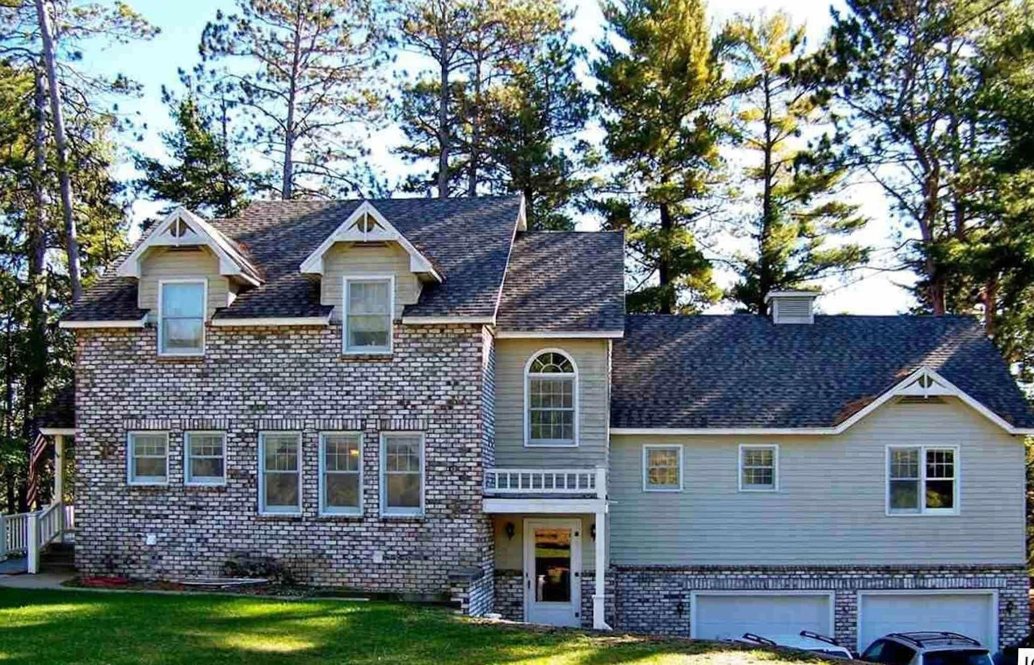 1989 single family home for sale at 120 NE 14th Street in Grand Rapids, MN — 6 bed, 5 bath (photo 49 of 52)