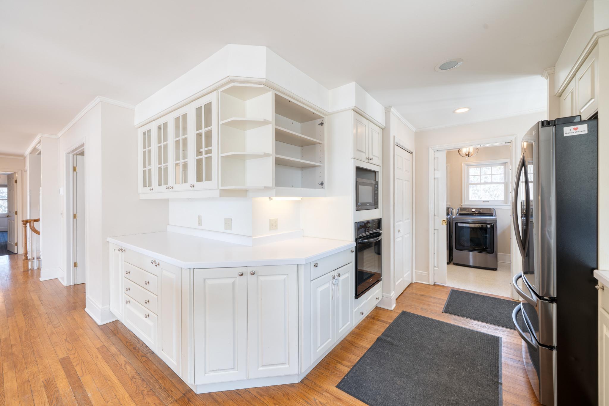 1989 single family home for sale at 120 NE 14th Street in Grand Rapids, MN — 6 bed, 5 bath (photo 7 of 52)