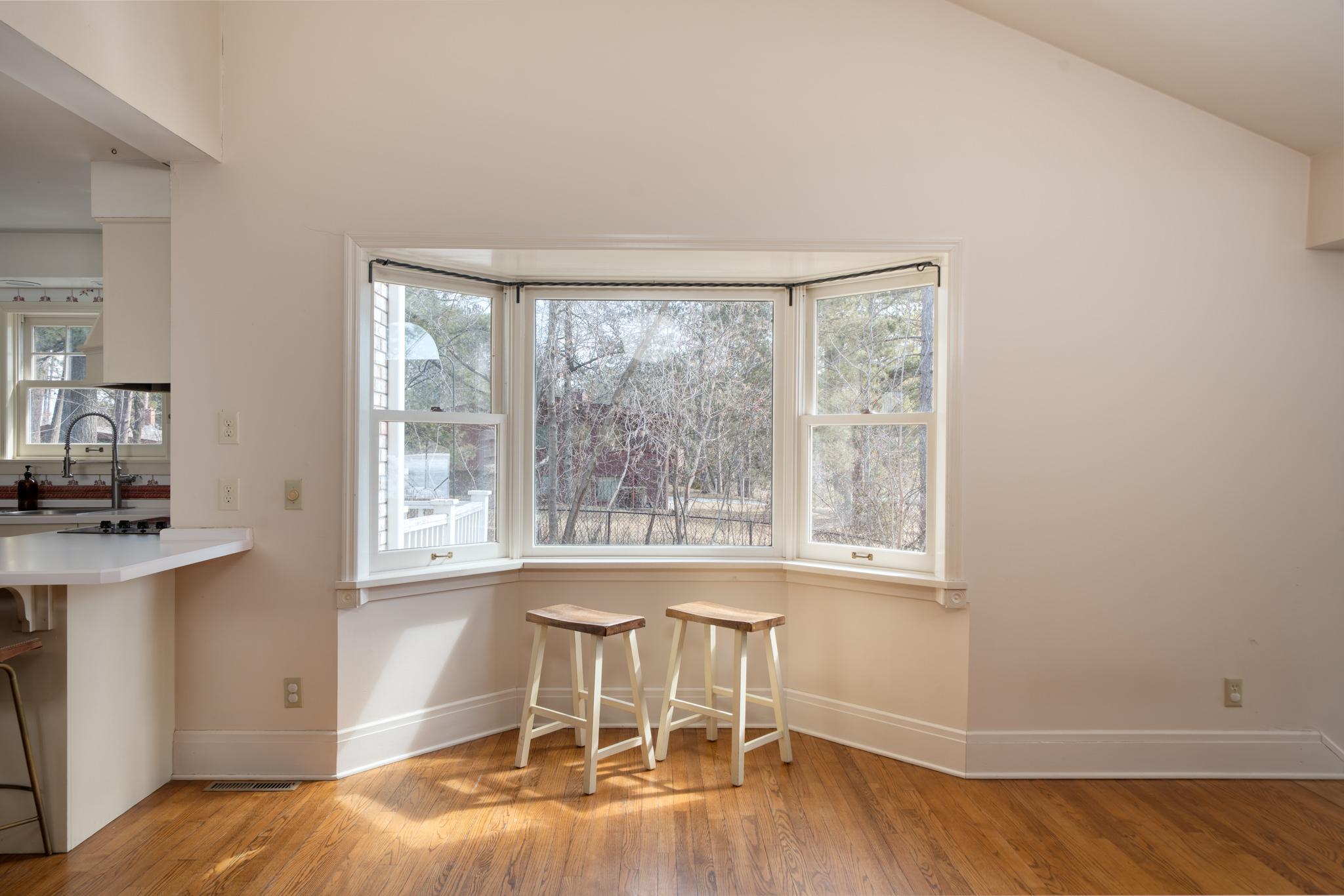 1989 single family home for sale at 120 NE 14th Street in Grand Rapids, MN — 6 bed, 5 bath (photo 9 of 52)