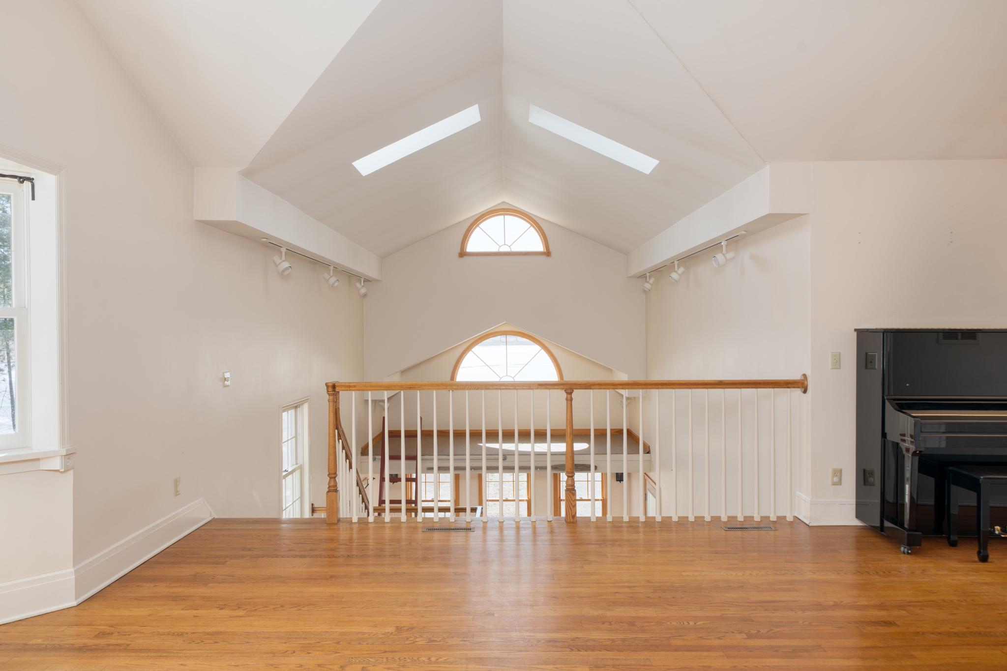 1989 single family home for sale at 120 NE 14th Street in Grand Rapids, MN — 6 bed, 5 bath (photo 10 of 52)