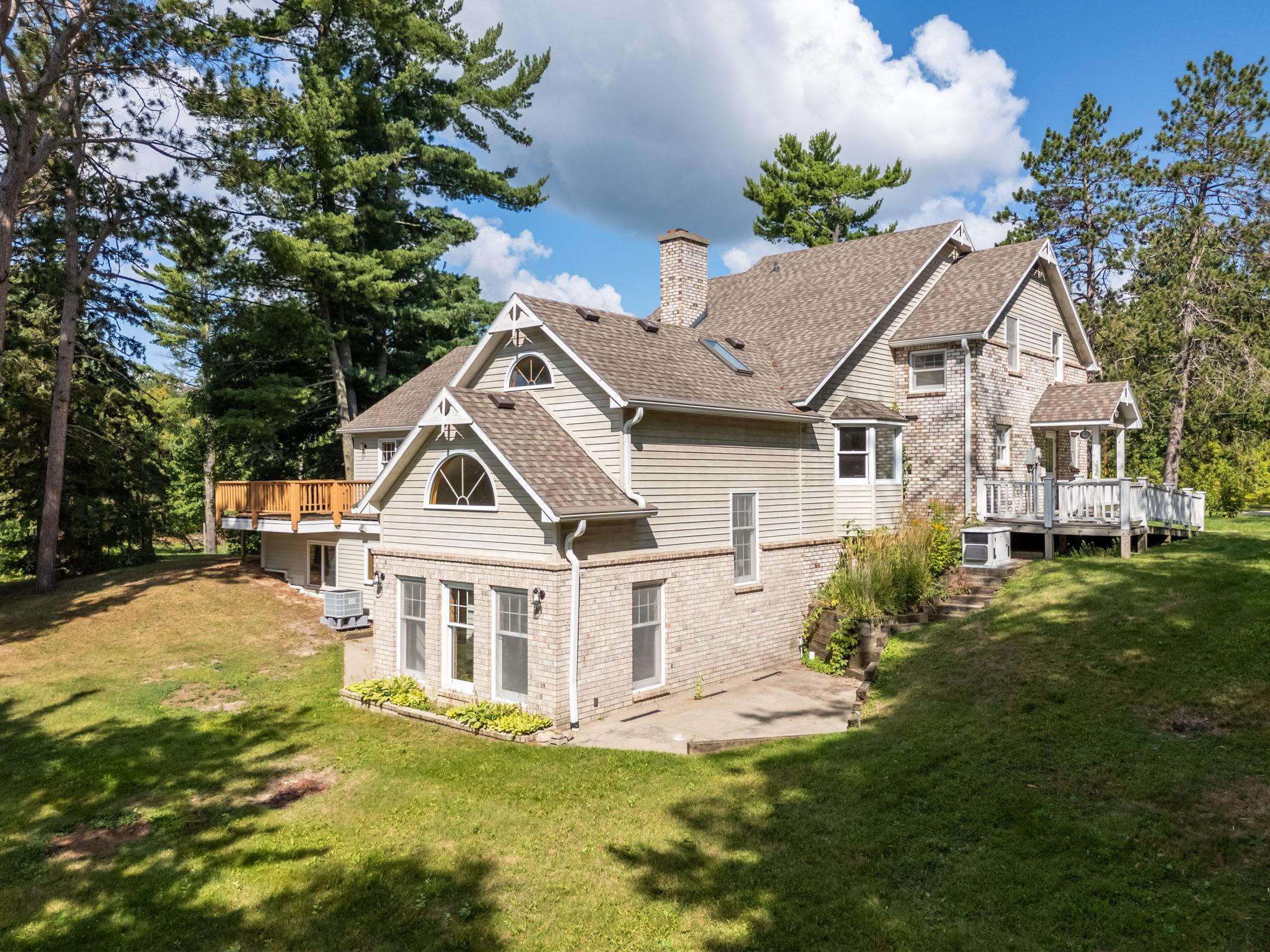 1989 single family home for sale at 120 NE 14th Street in Grand Rapids, MN — 6 bed, 5 bath (photo 48 of 53)