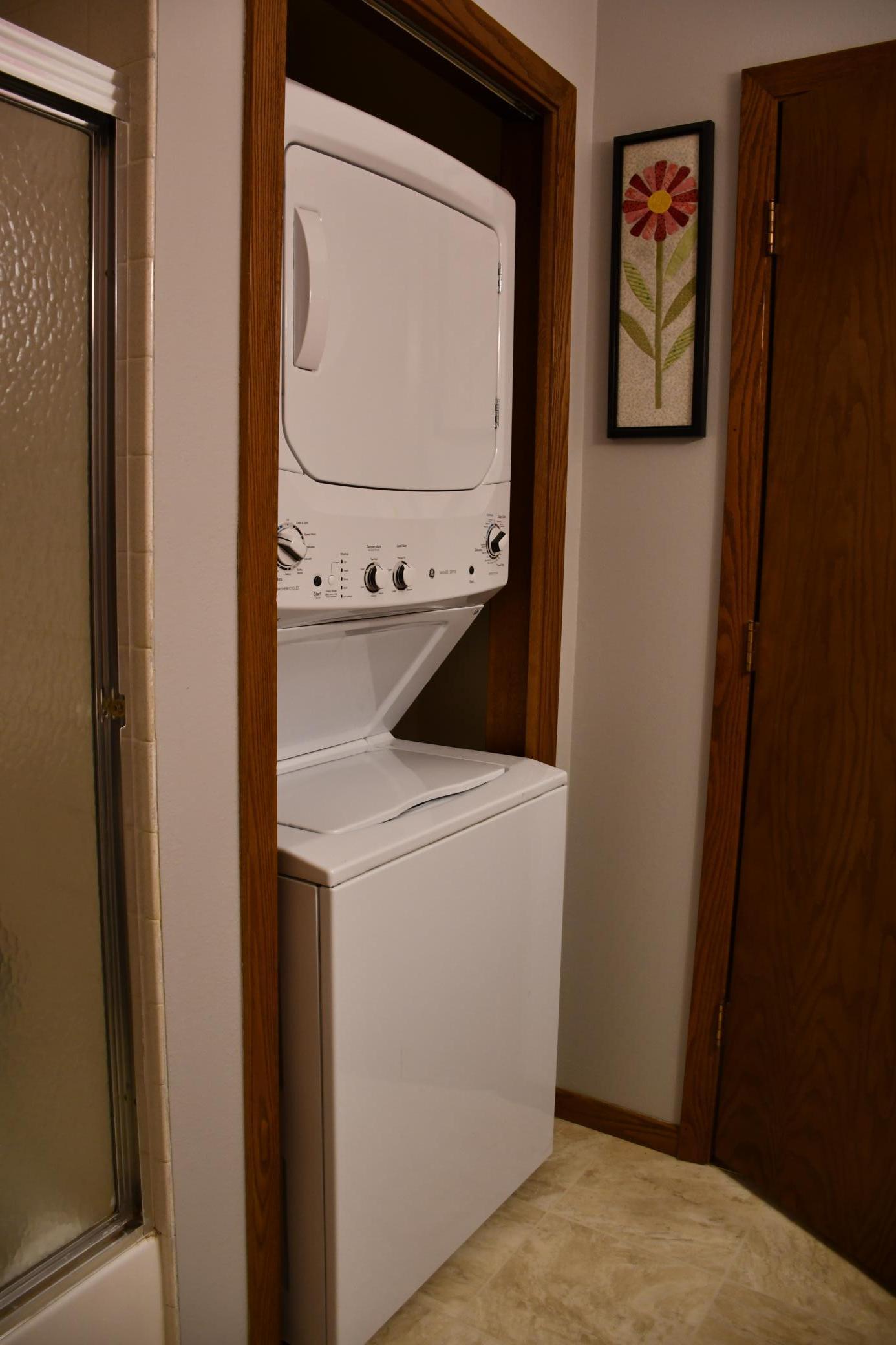 1978 townhouse for sale at 131 Belleville Court in Thief River Falls, MN — 3 bed, 2 bath (photo 19 of 33)