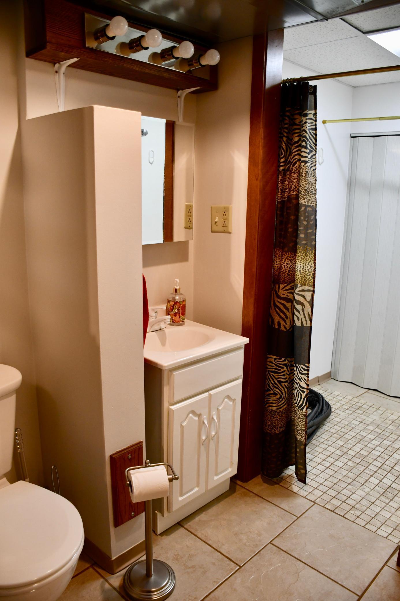 1978 townhouse for sale at 131 Belleville Court in Thief River Falls, MN — 3 bed, 2 bath (photo 30 of 33)