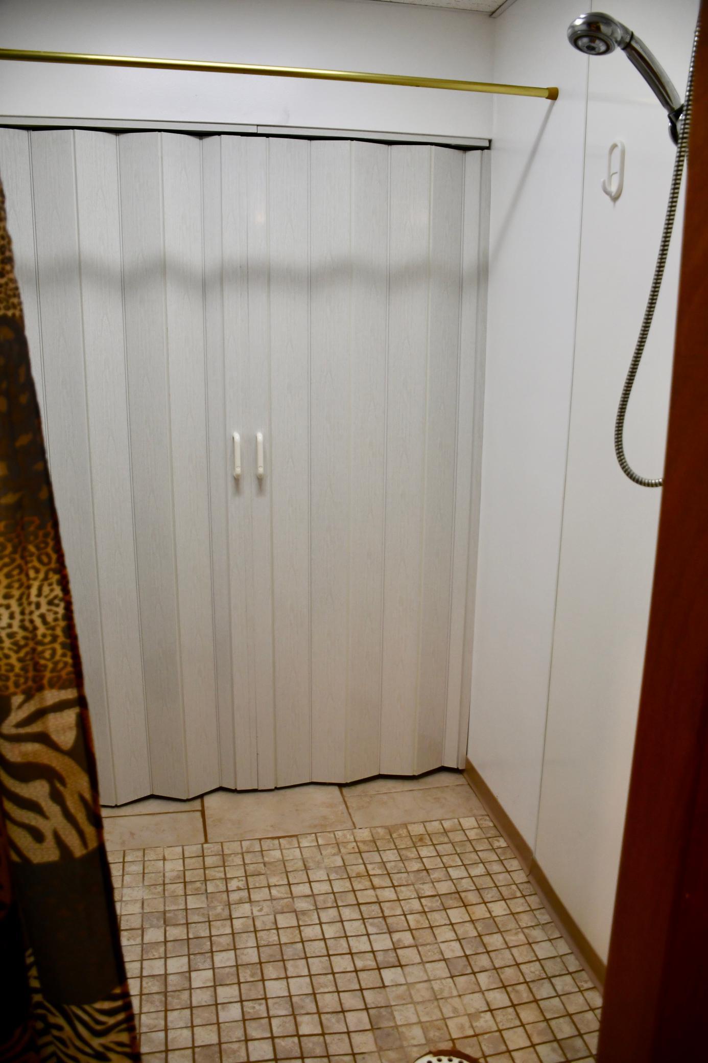 1978 townhouse for sale at 131 Belleville Court in Thief River Falls, MN — 3 bed, 2 bath (photo 31 of 33)