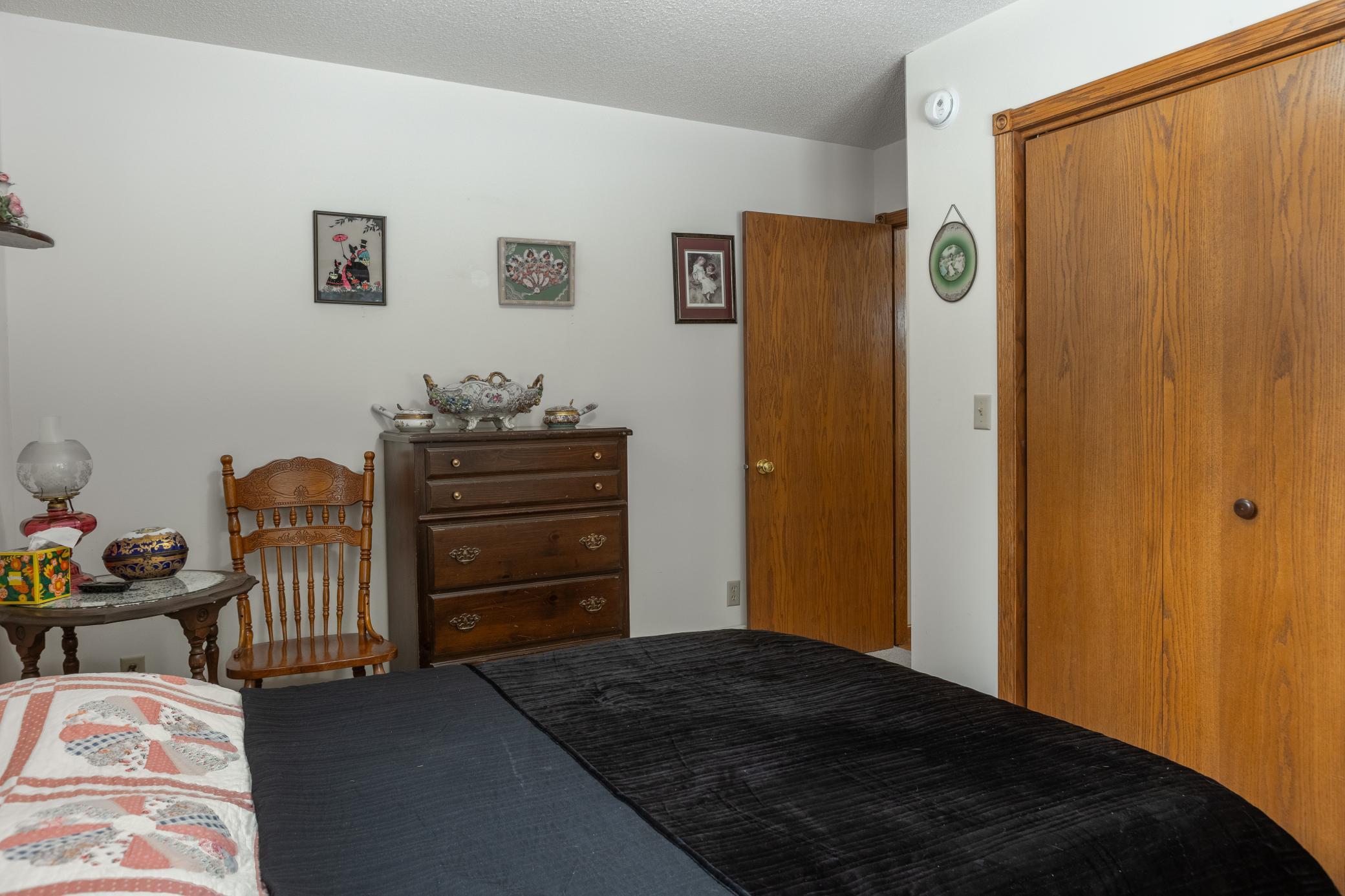 1998 single family home for sale at 608 Forest View Avenue in Park Rapids, MN — 3 bed, 2 bath (photo 17 of 46)