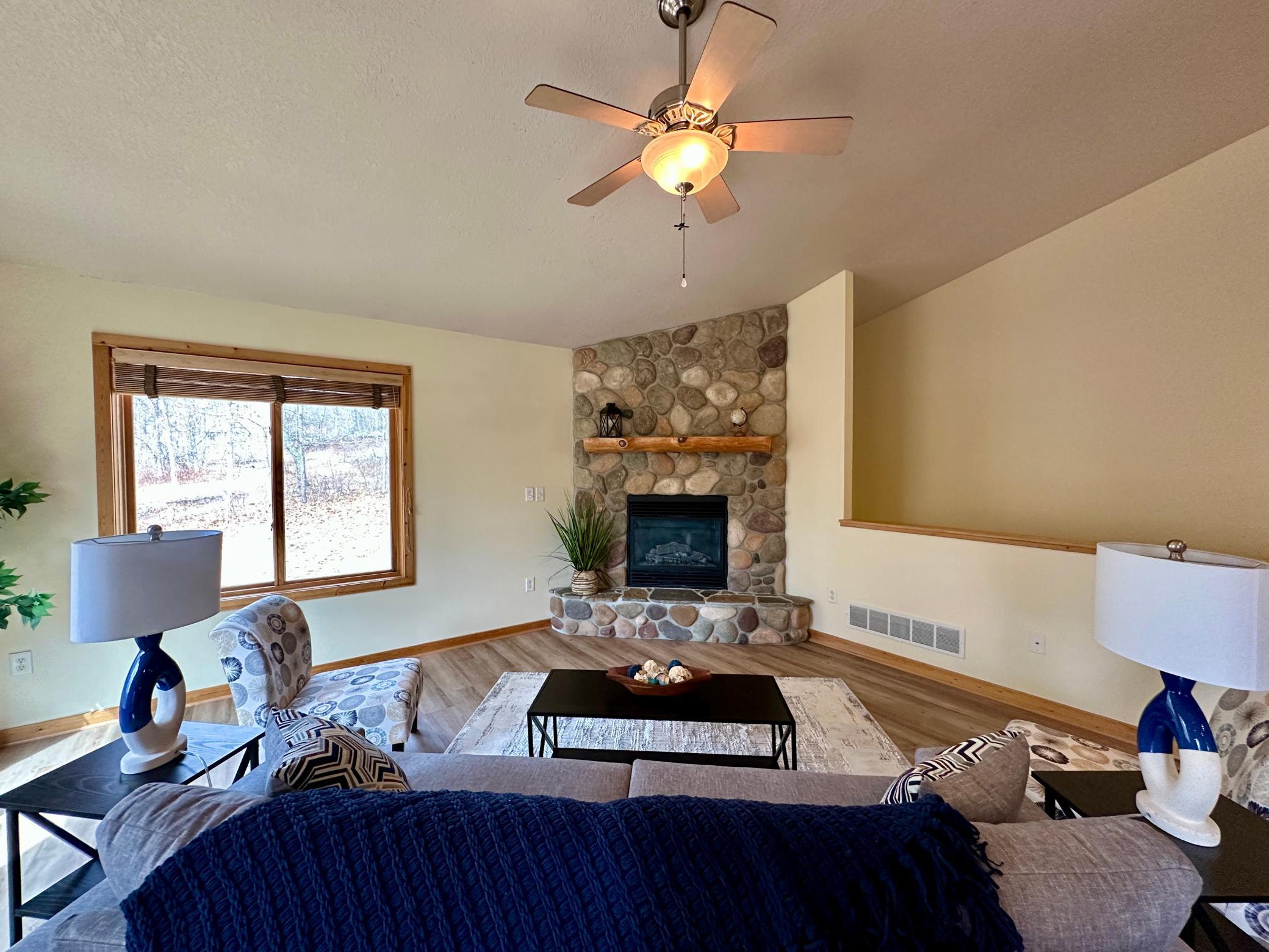 2006 single family home for sale at 31643 Harvest Road in Breezy Point, MN — 5 bed, 3 bath (photo 9 of 15)